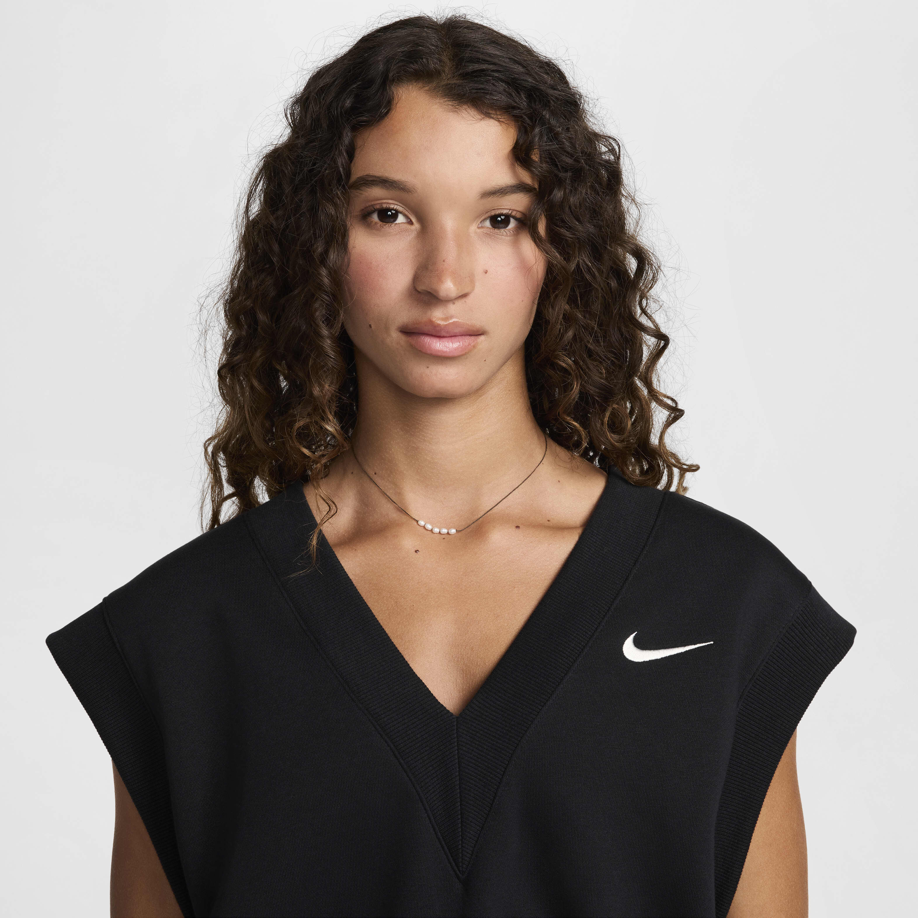 نايكي سبورتسوير فينكس فليس image number 2