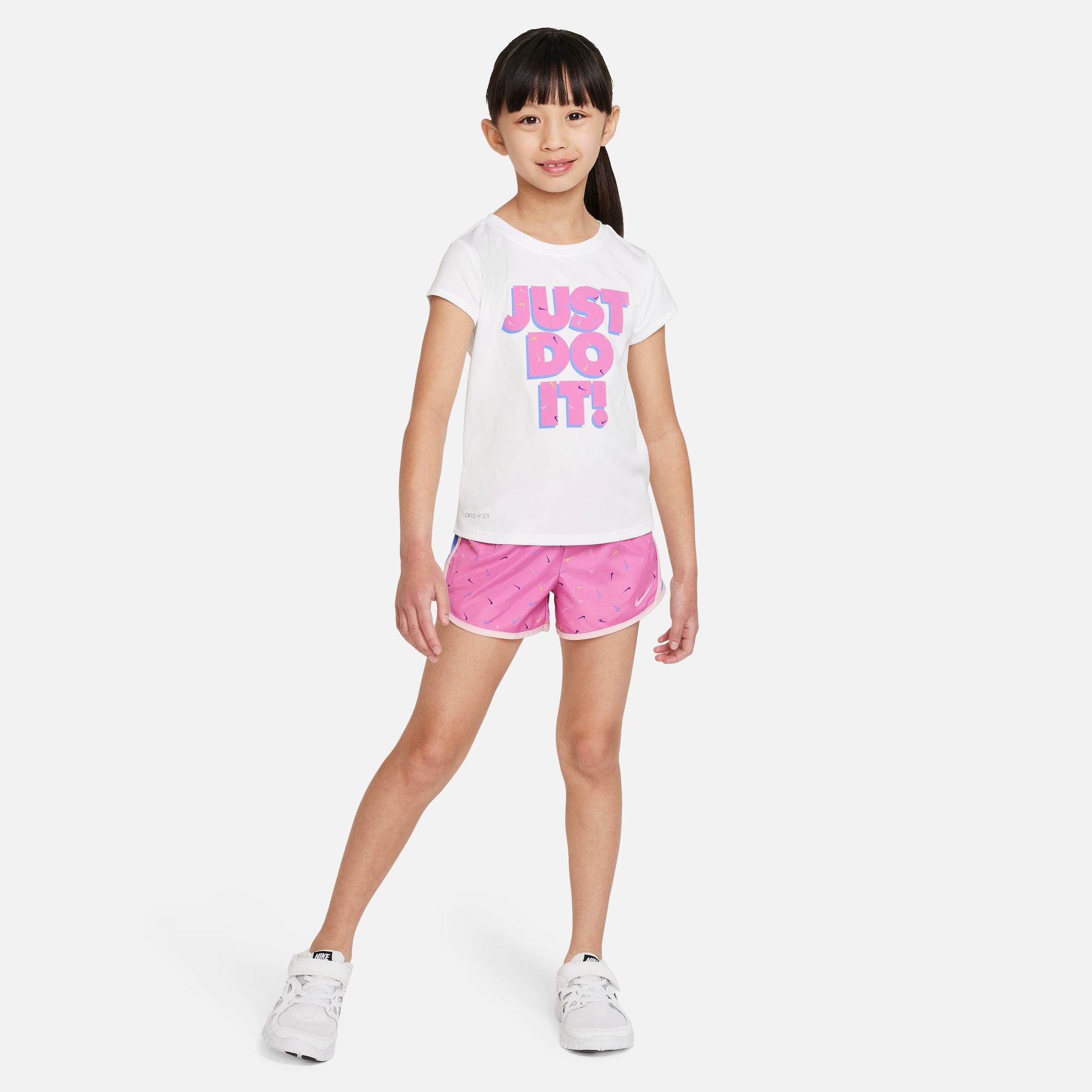 طقم شورت نايكي سووش لوجو تيمبو image number 0