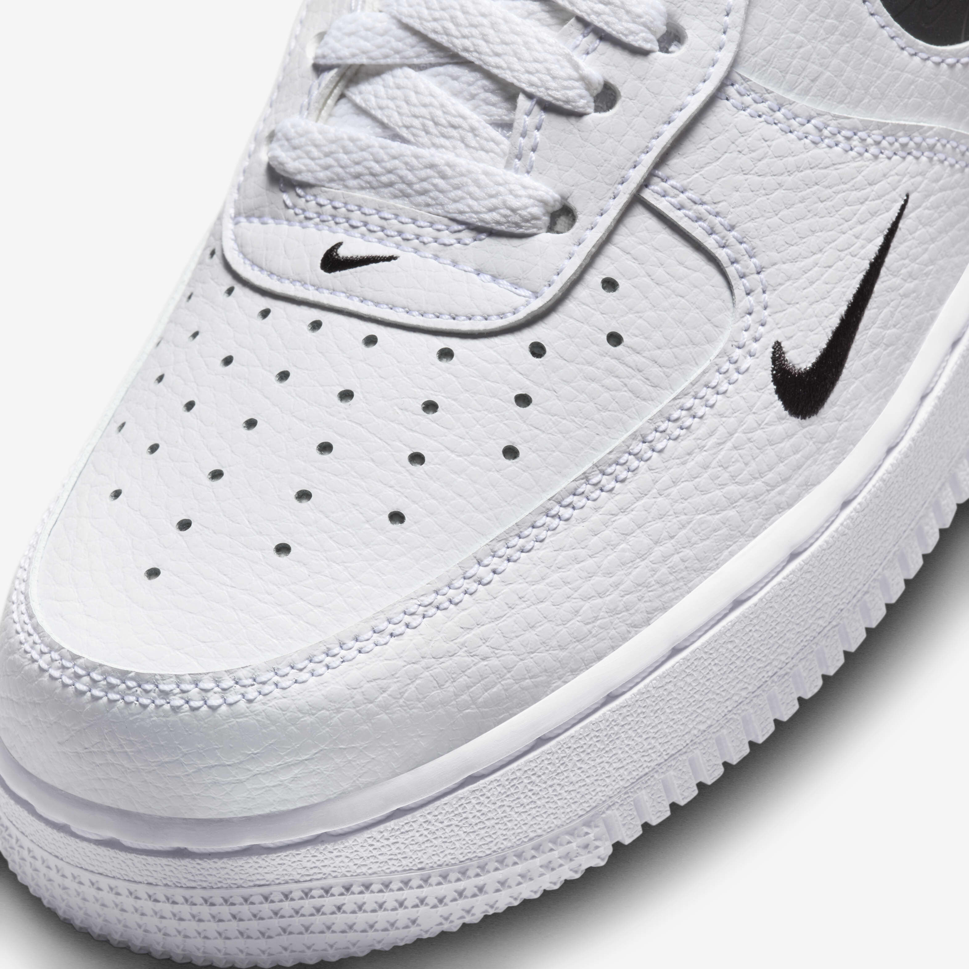 Nike Air Force 1 '07 LV8 image number 6