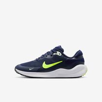 Nike Revolution 7