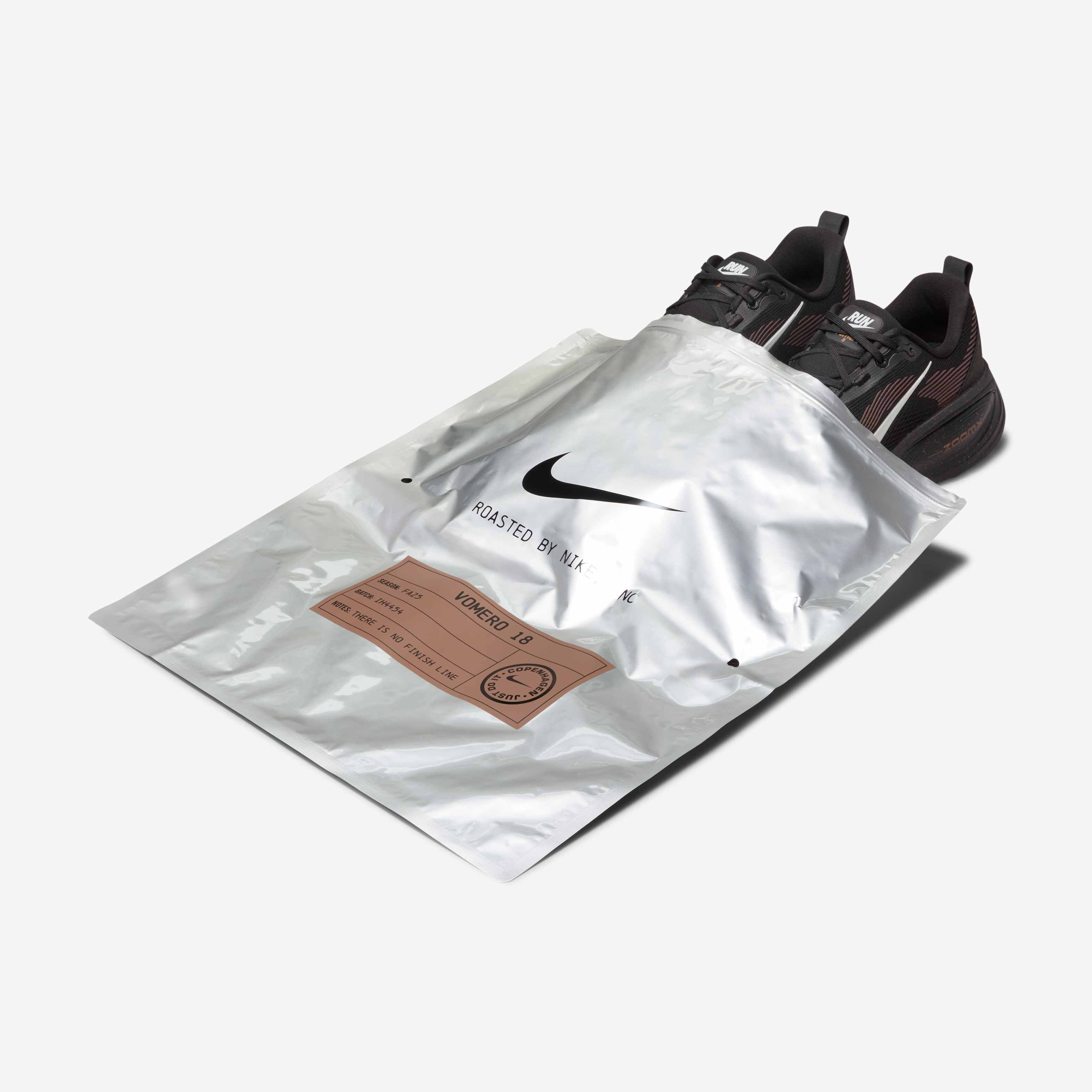 Nike Vomero 18 image number 8