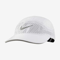 Nike AeroBill Tailwind