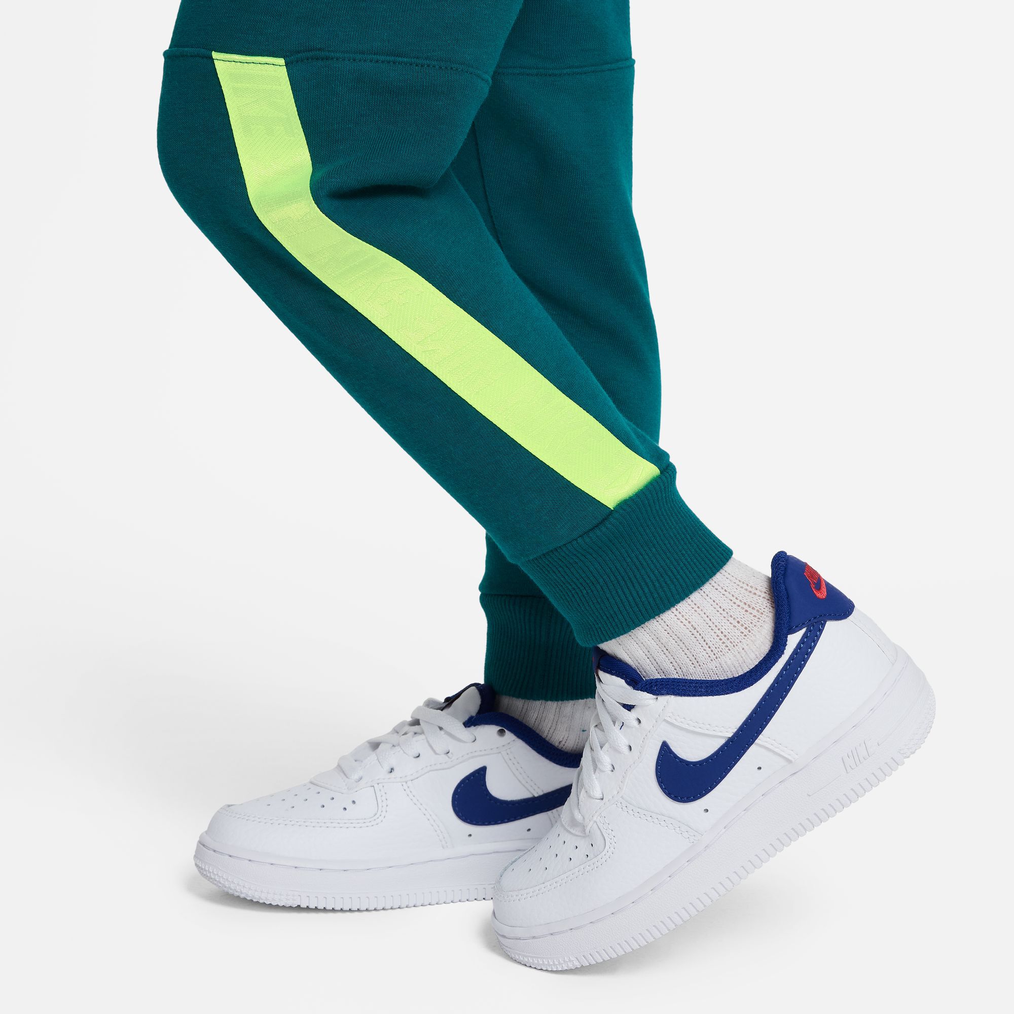 طقم بلوفر نايكي سبورتسوير تيبنج فرينش تيري image number 3