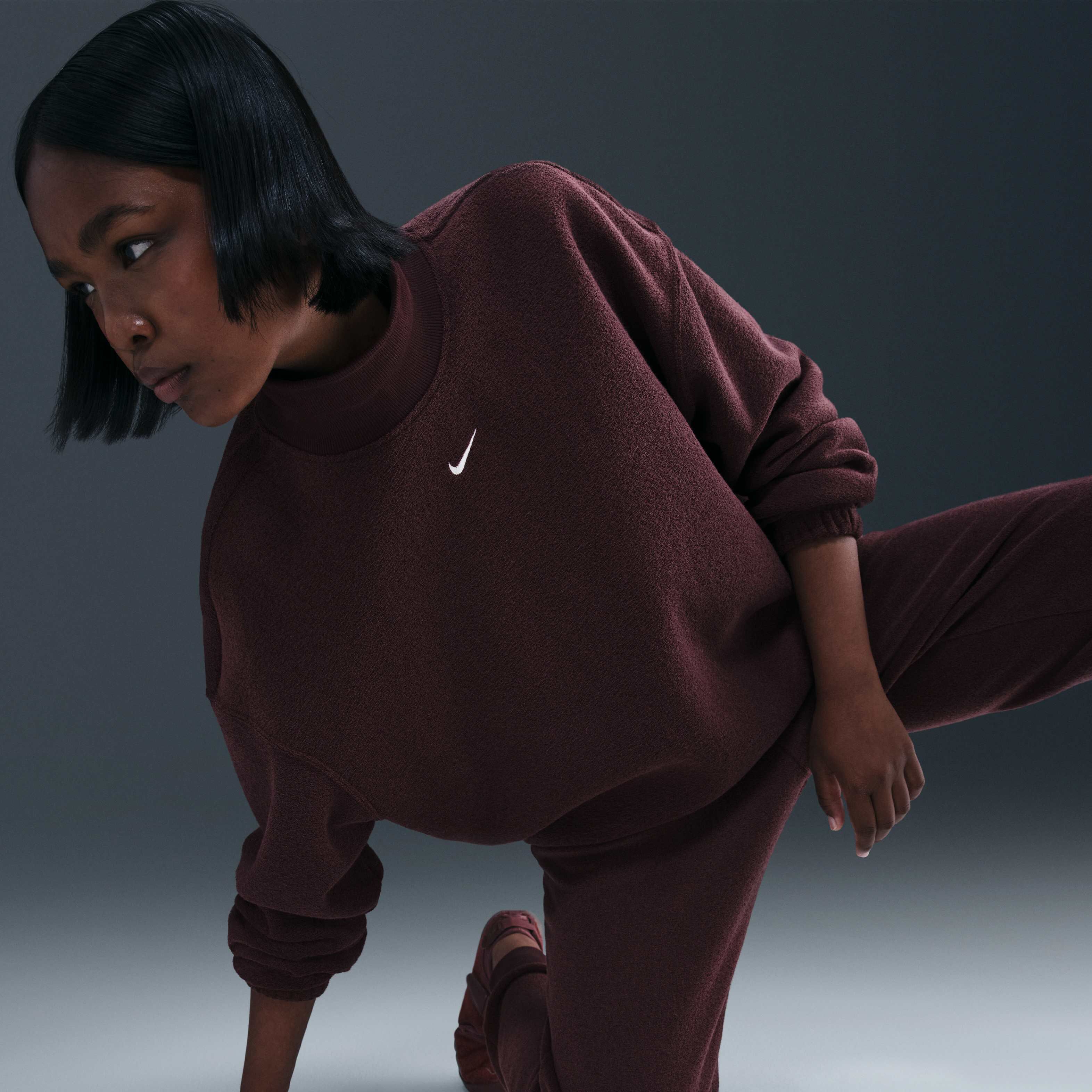 نايكي سبورتسوير فينكس بلش image number 2