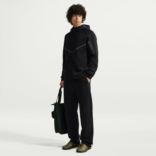 بناطيل وبناطيل شد-نايكي, نايكي تيك, بنطال فليس بحاشية مفتوحة وتفاصيل عاكسة فليس للرجال