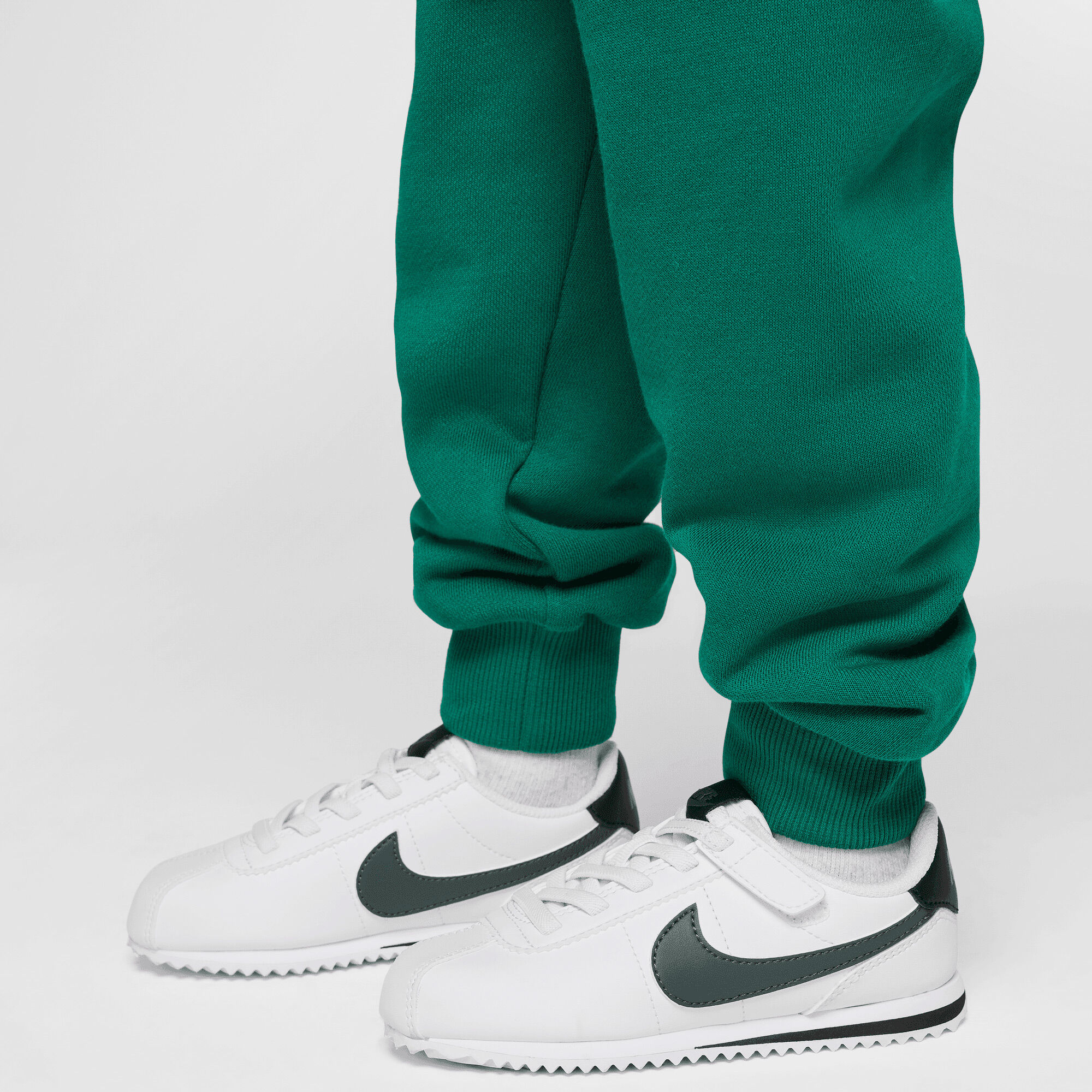 Nike Sportswear Club image number 4