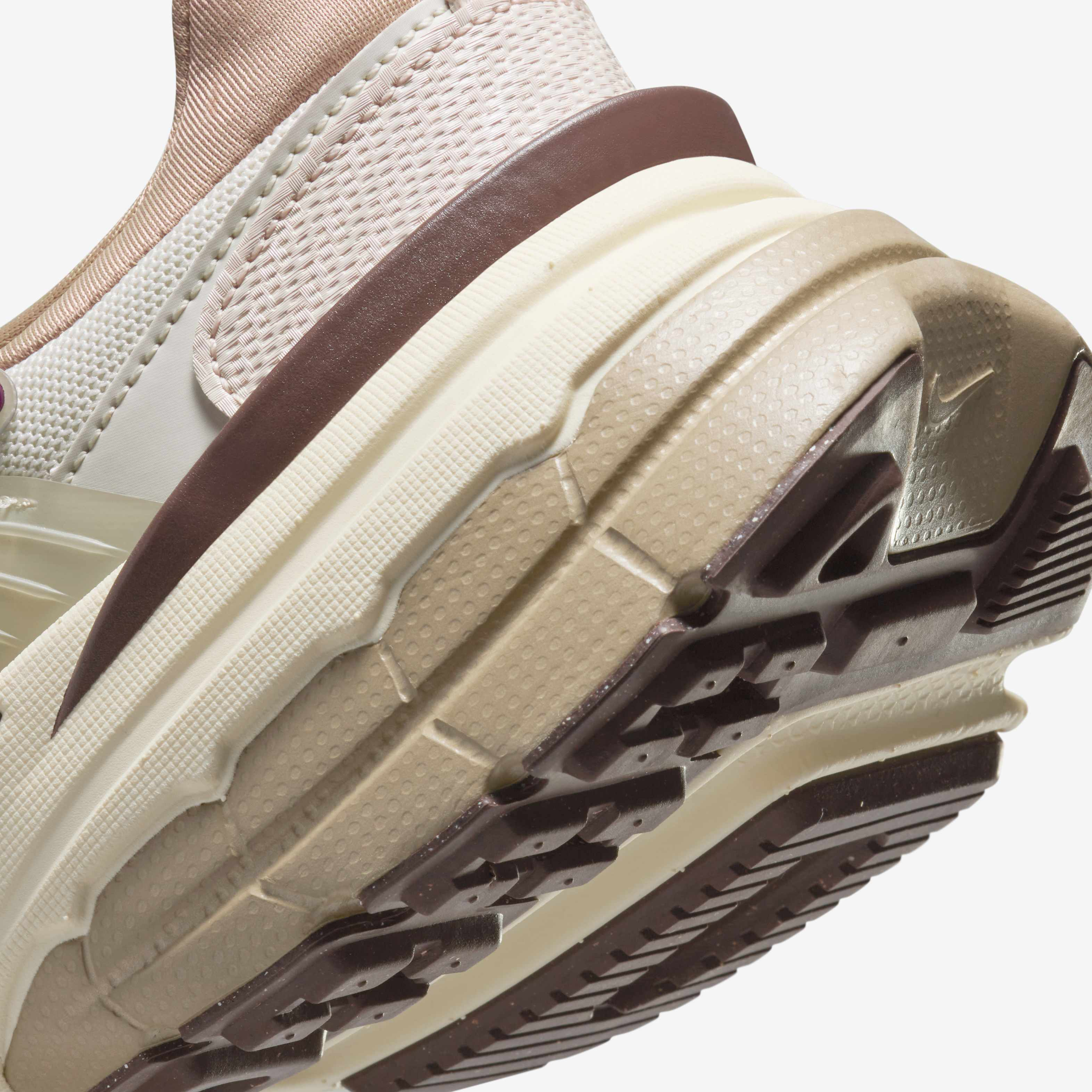 Nike V2K Run image number 8