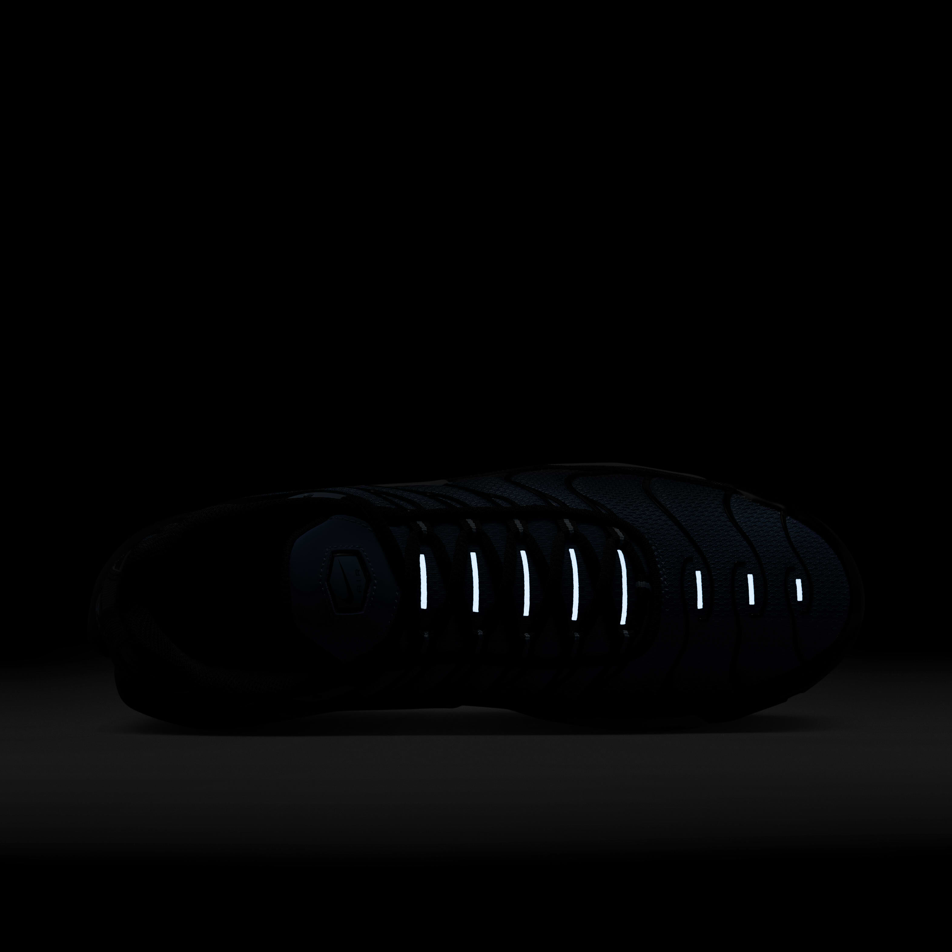 Nike Air Max Plus image number 8