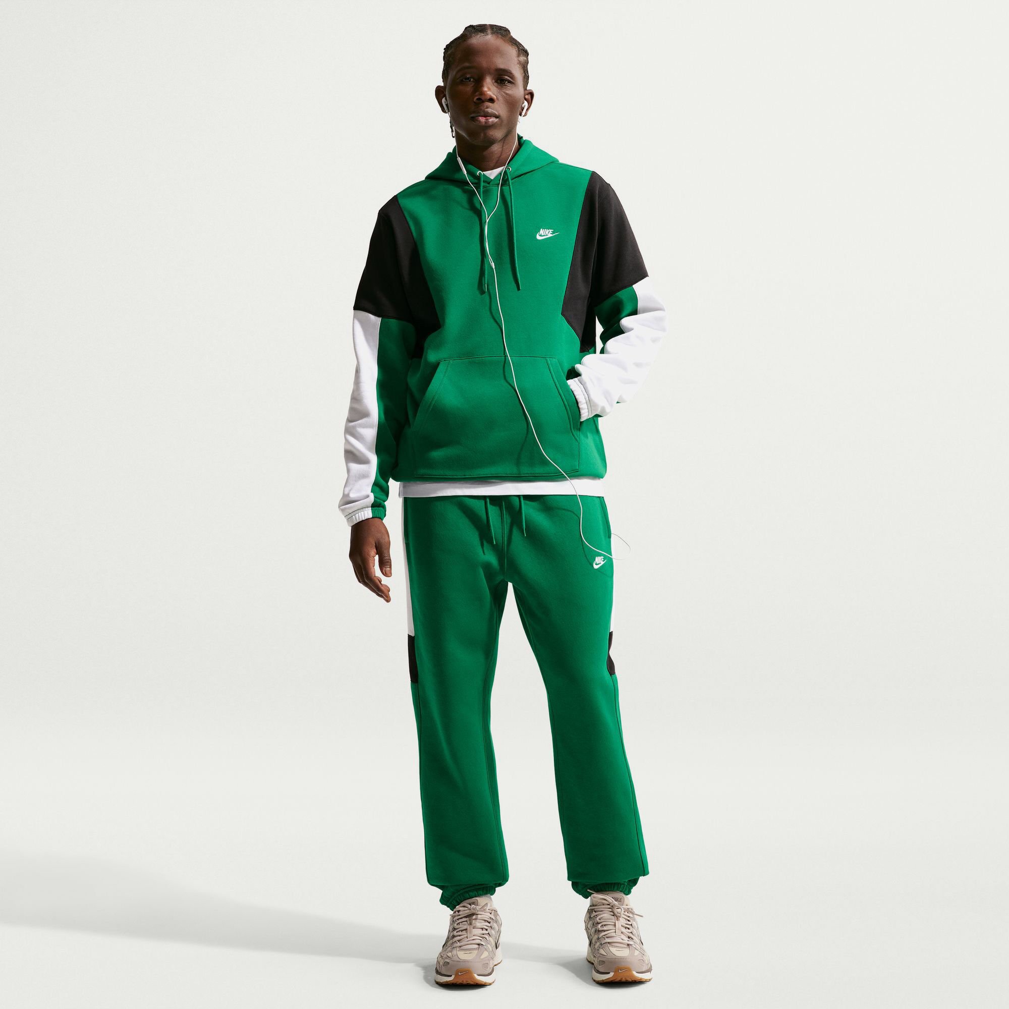 Nike Sportswear Club image number 0