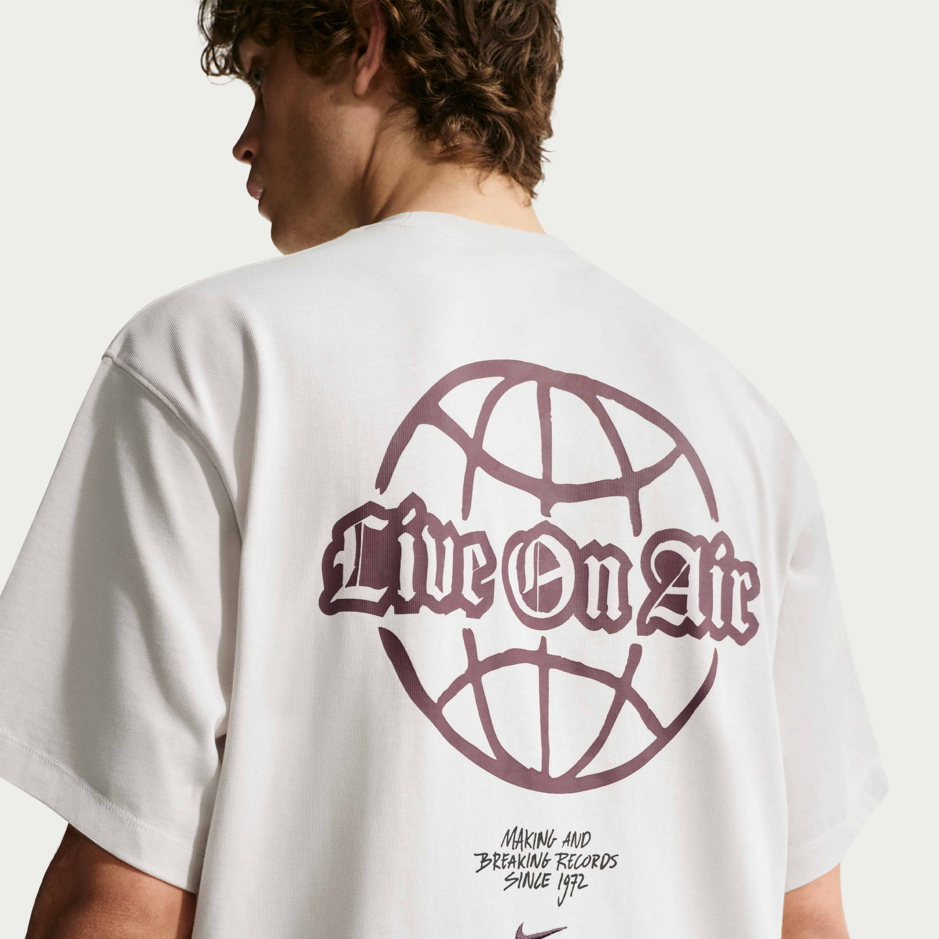 Nike Solo Swoosh image number 1