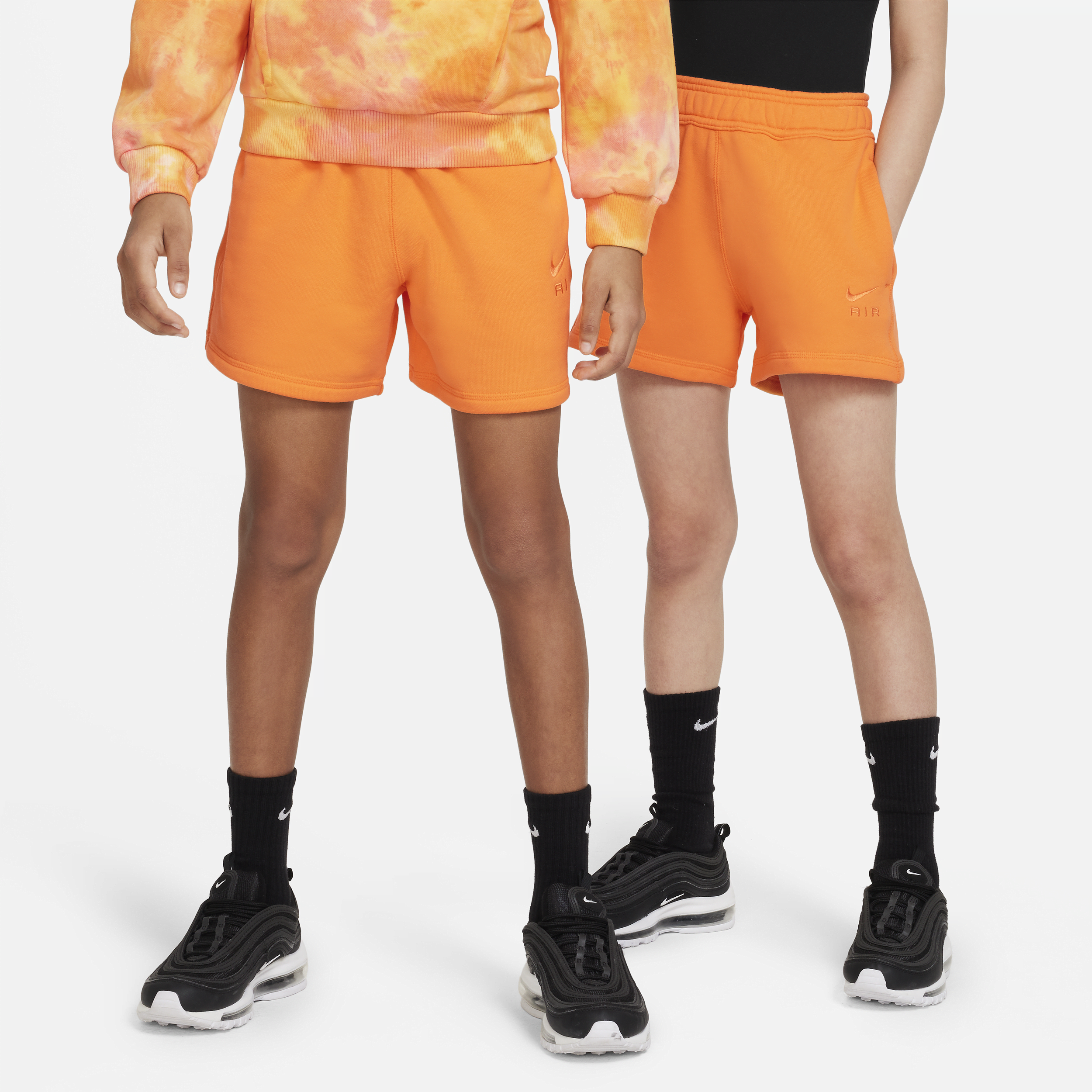 Orange hotsell shorts nike