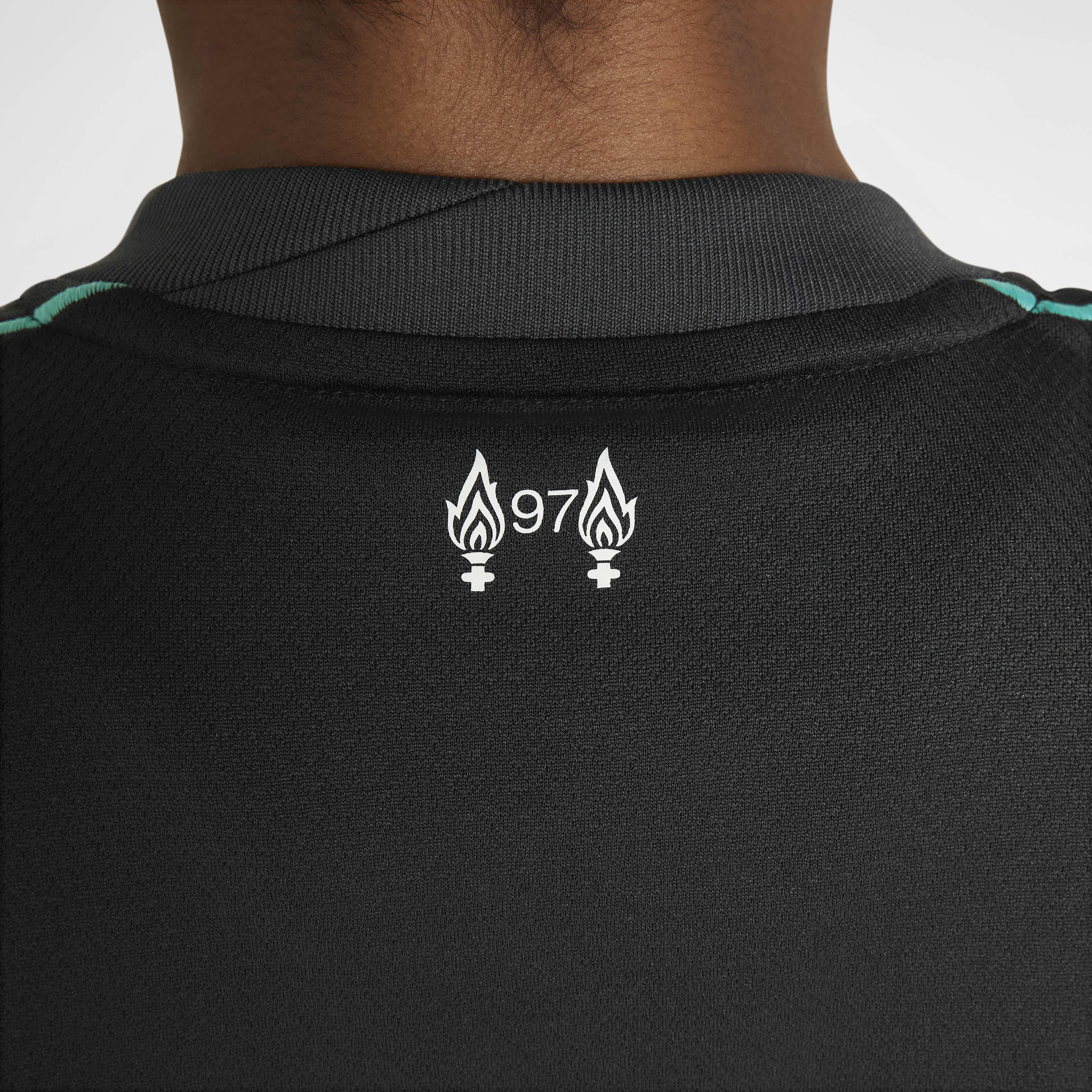 ليفربول 2024/25 ستيديوم الاحتياطي image number 6