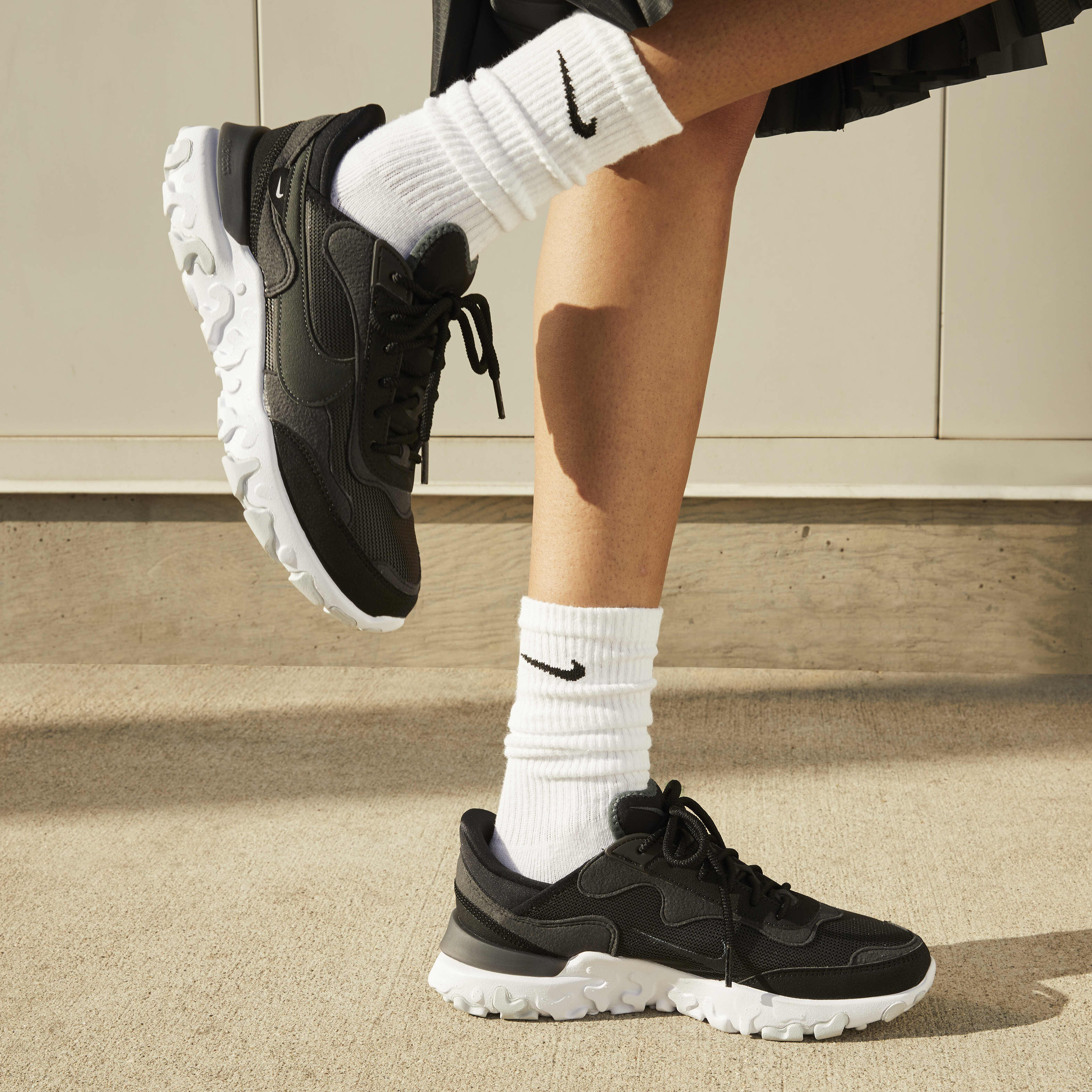 Nike react sock store