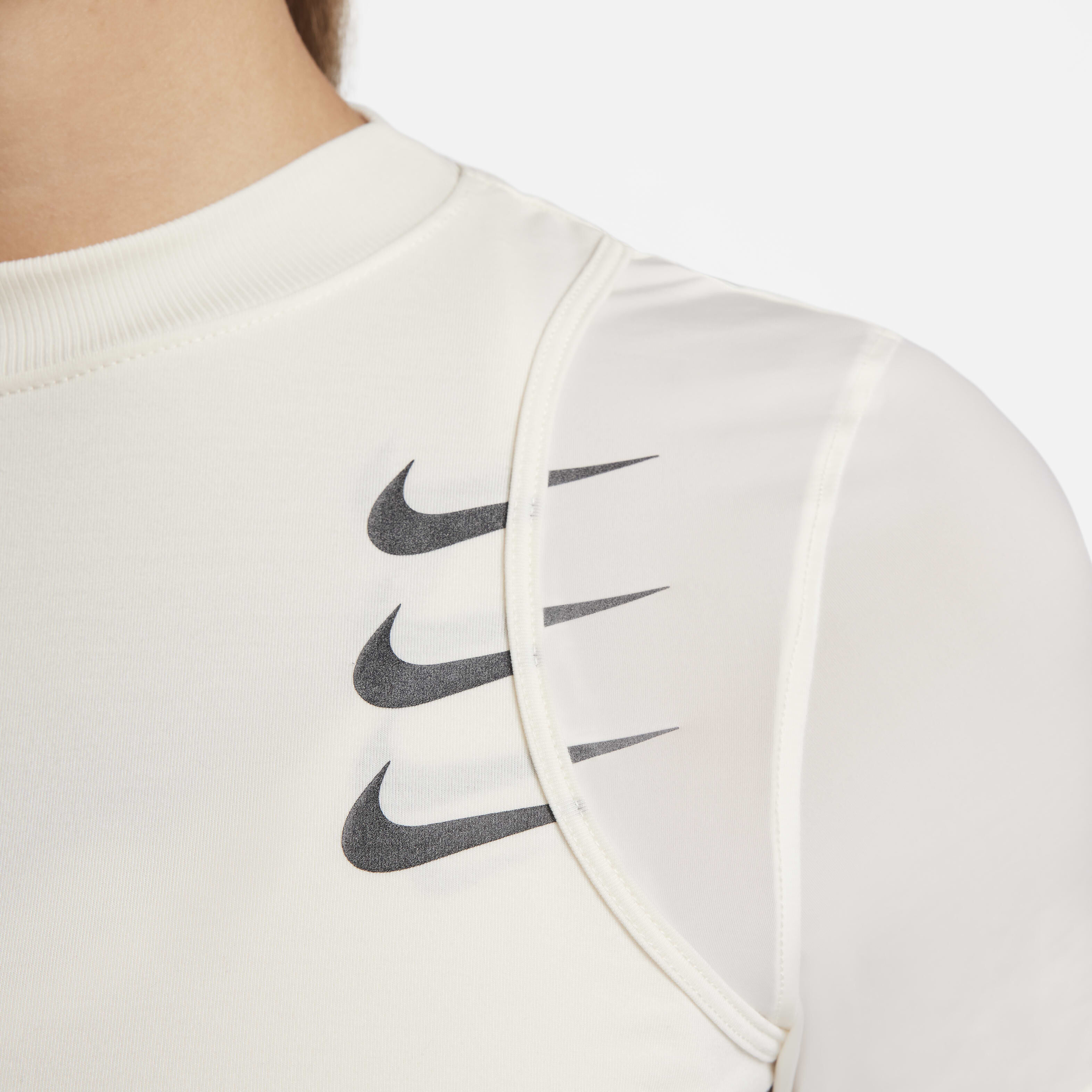 Nike Dri-FIT ADV Running Division image number 3