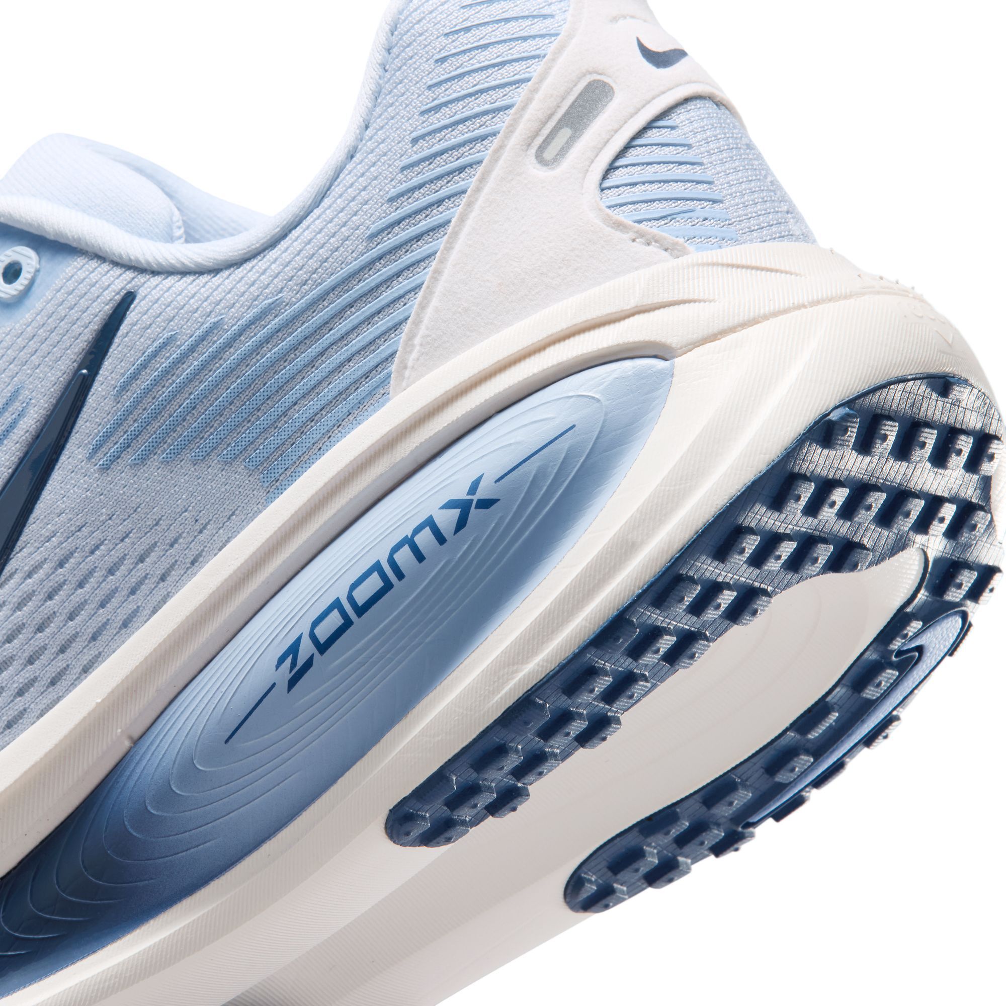 Nike Vomero 18 image number 10