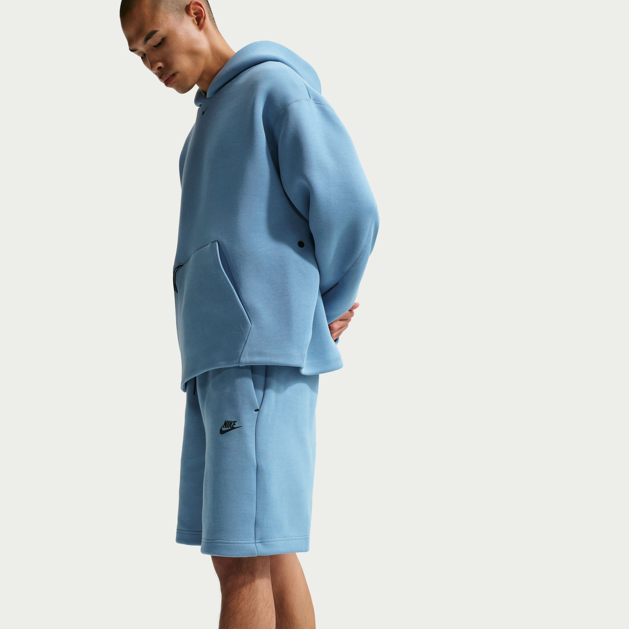 نايكي تك image number 4