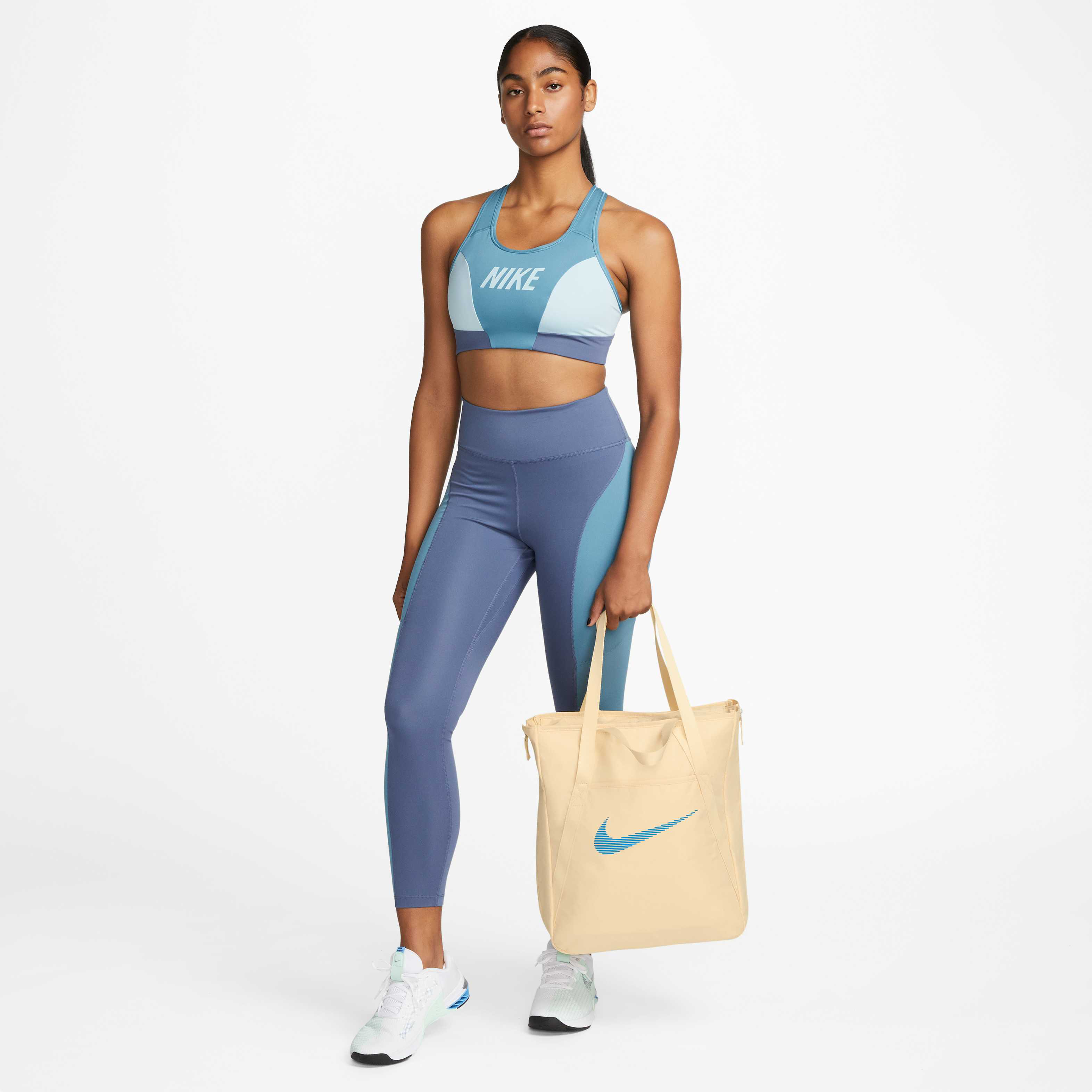 Nike image number 9