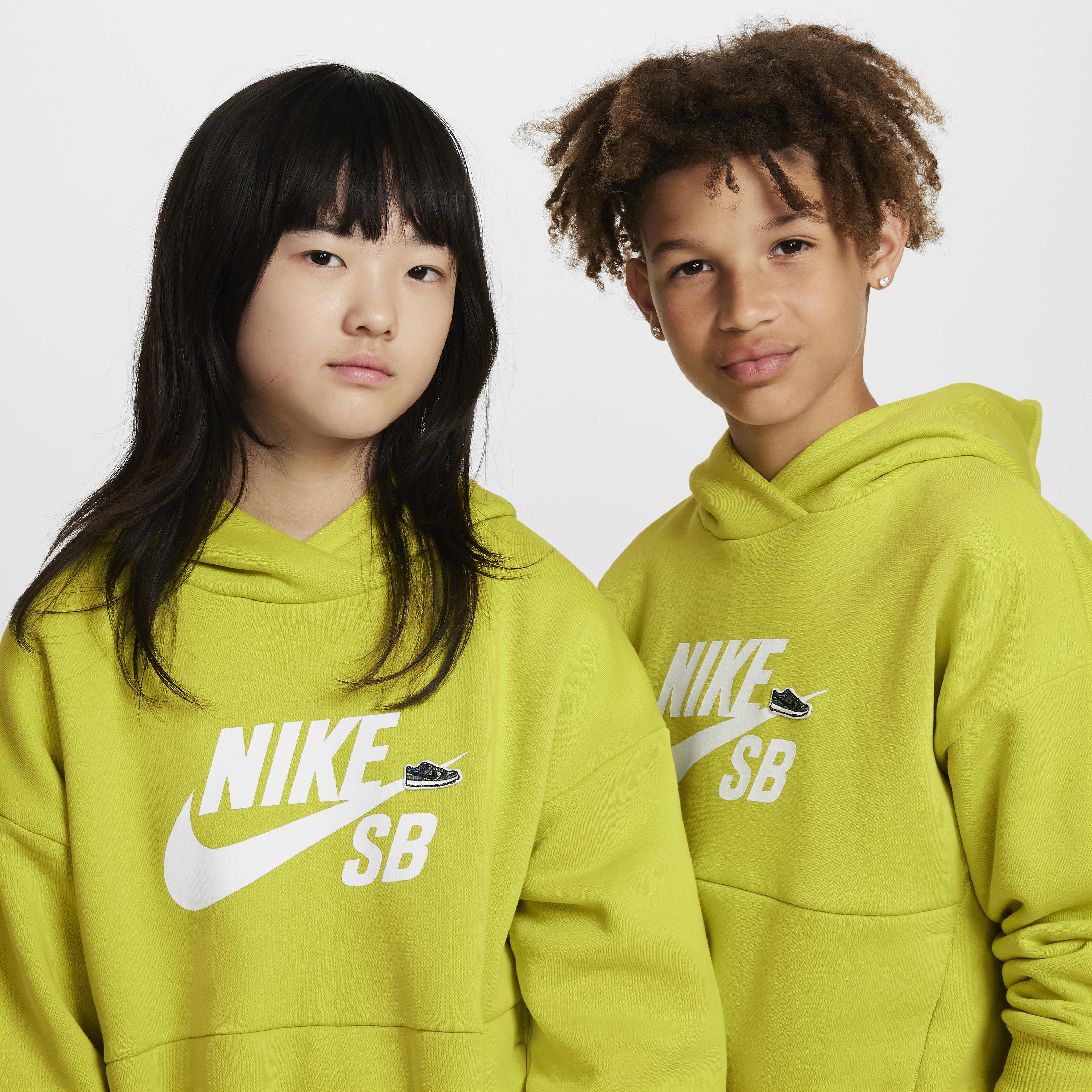 Buy Nike SB Icon Fleece EasyOn Older Kids Oversized Pullover Hoodie Nike UAE Official
