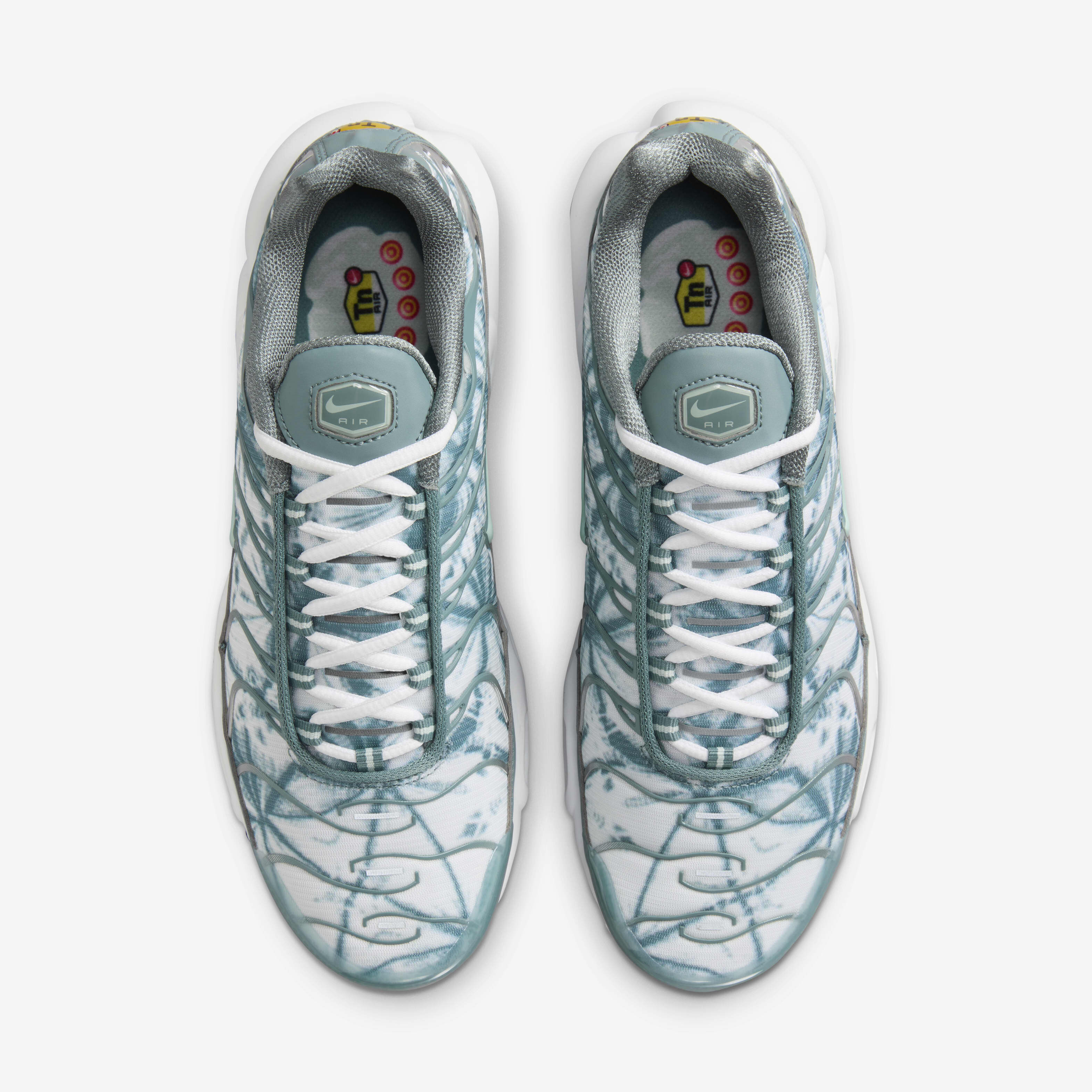 Nike Air Max Plus image number 3