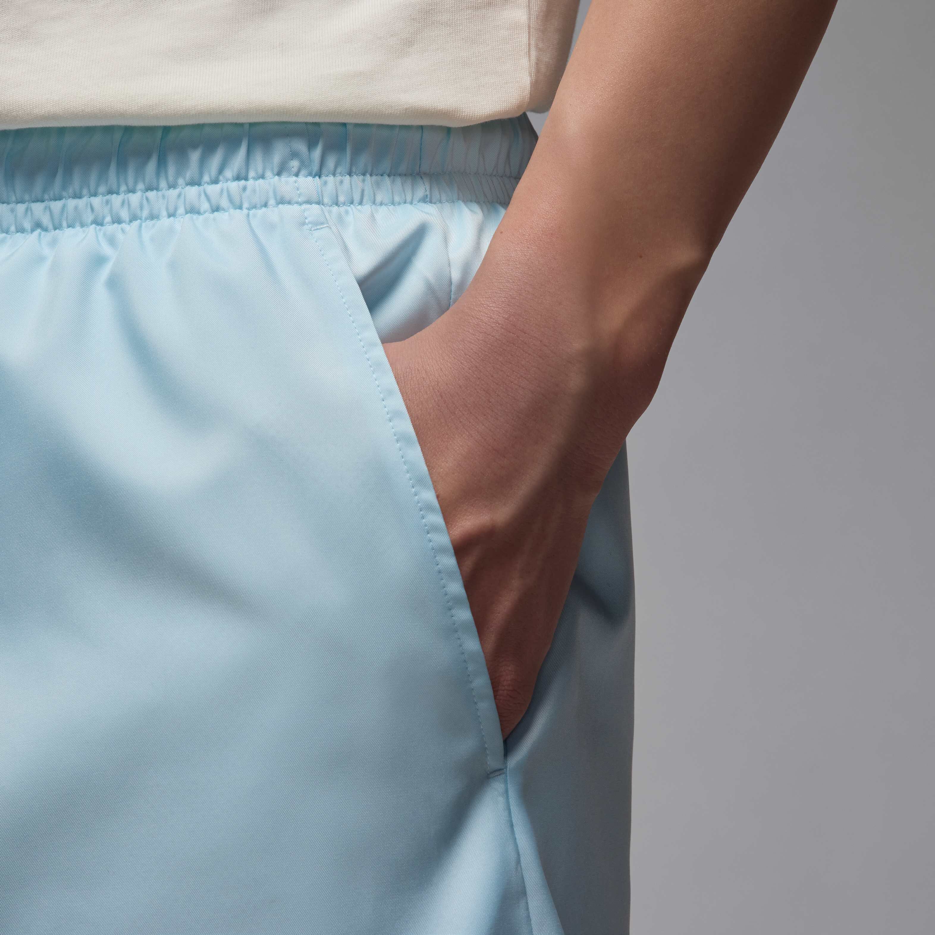 Jordan Essentials image number 3