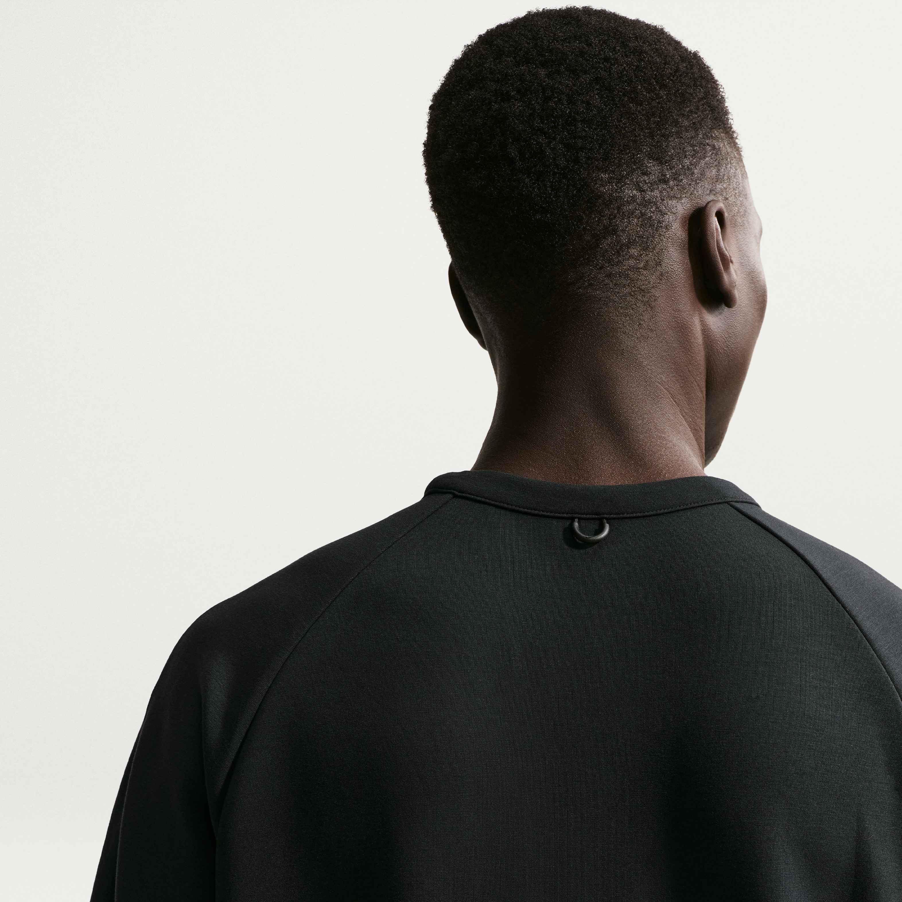 نايكي 24.7 امبوسبلي سوفت image number 1