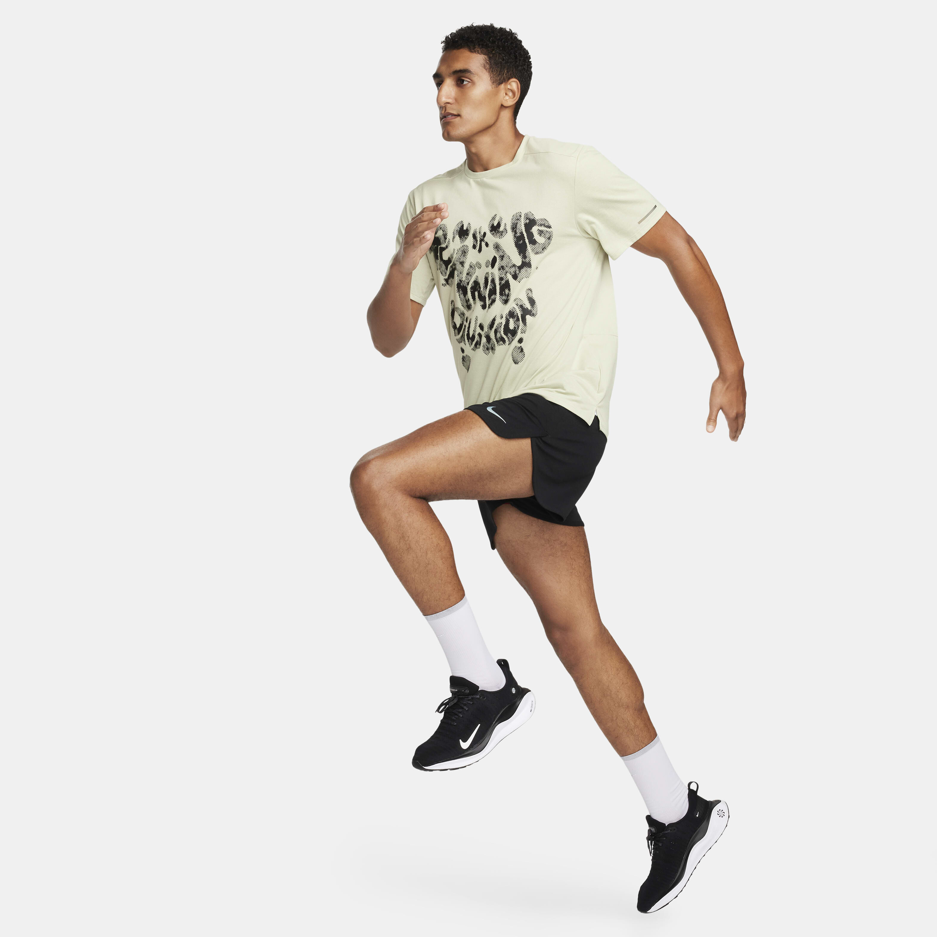 Nike Rise 365 Running Division image number 5