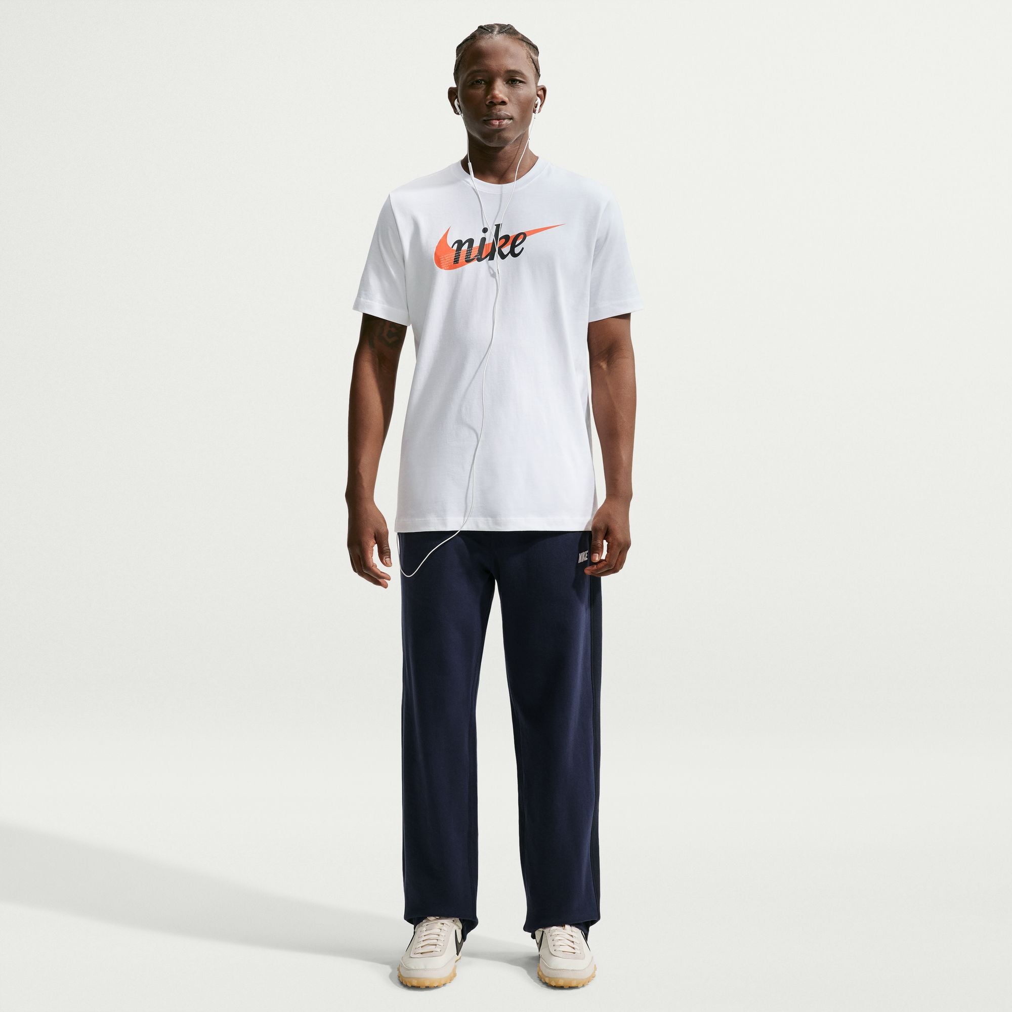 Nike Sportswear image number 0