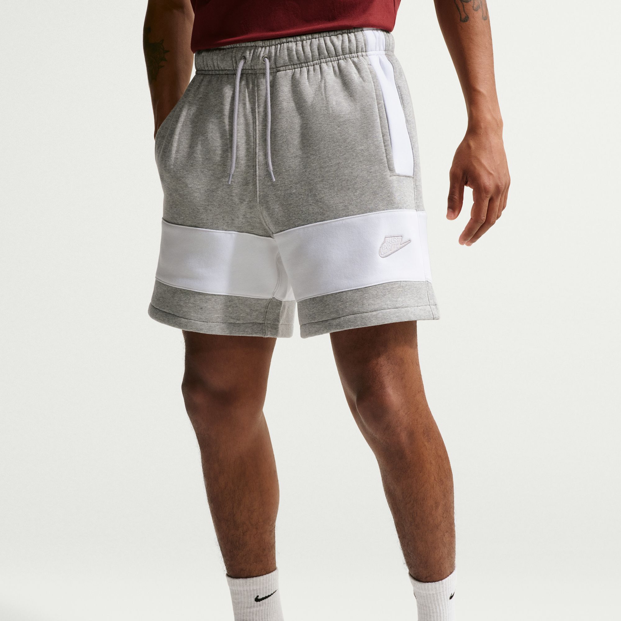 Nike Sportswear Club image number 2