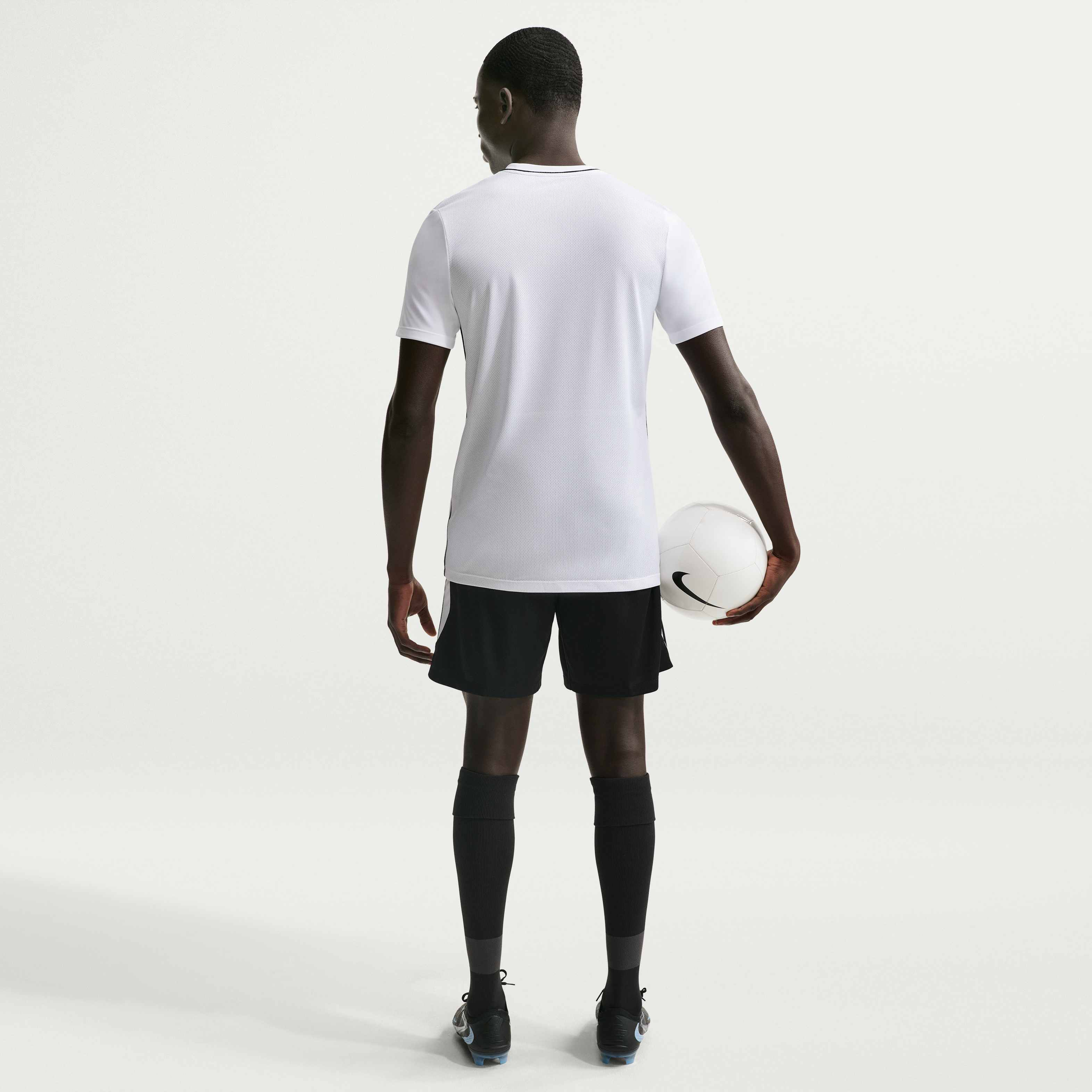 Nike Strike image number 4