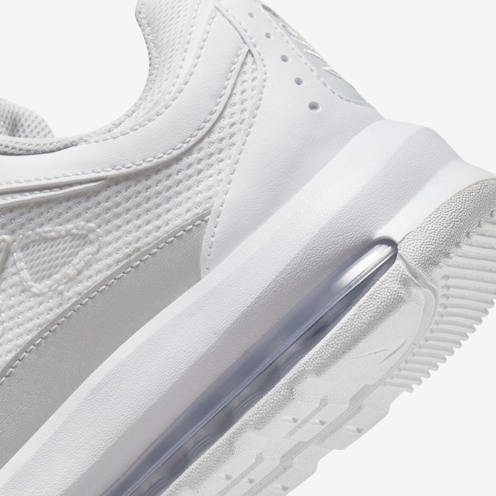 Nike Air Max AP image number 7 Nike Air Max AP image number 7