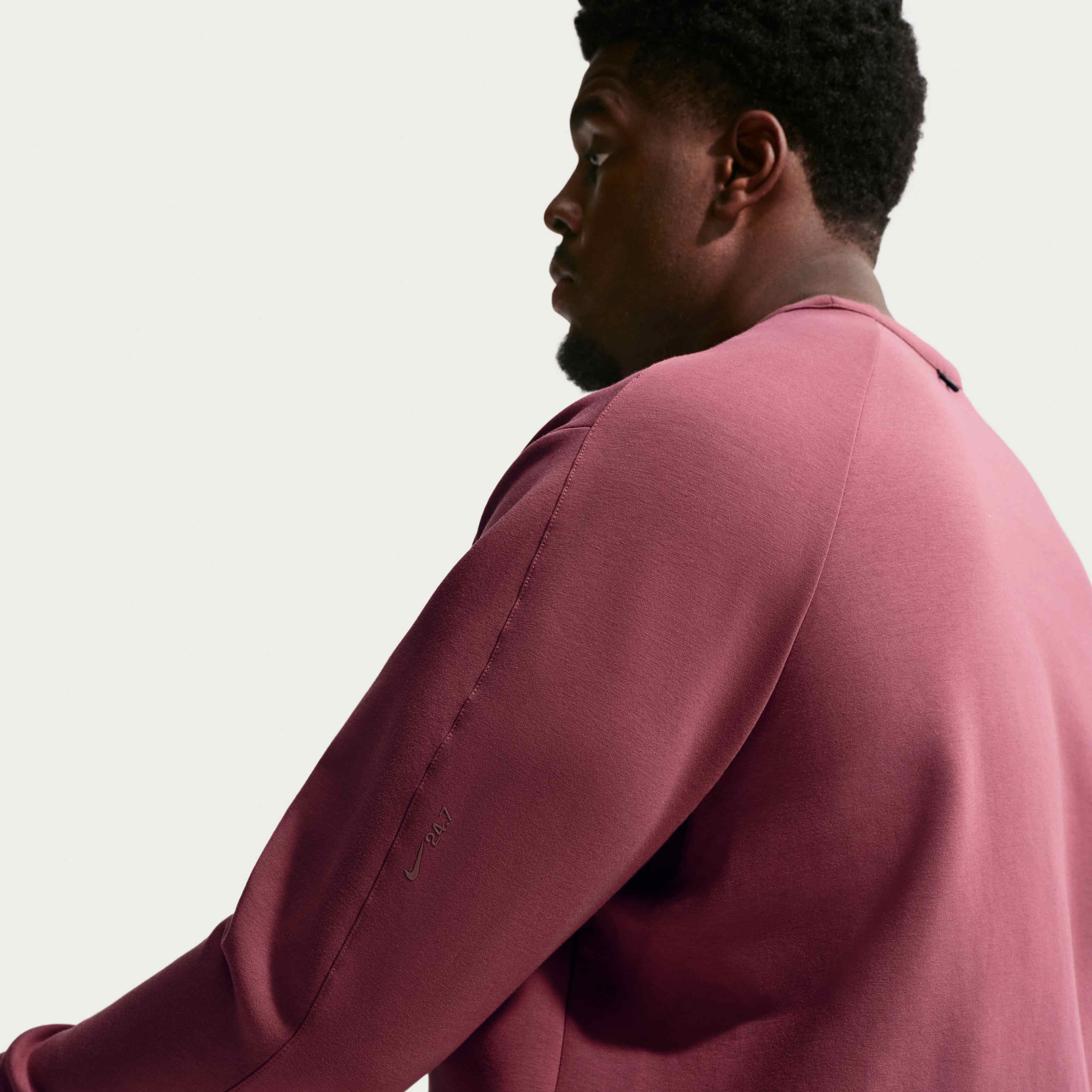 نايكي 24.7 امبوسبلي سوفت image number 8