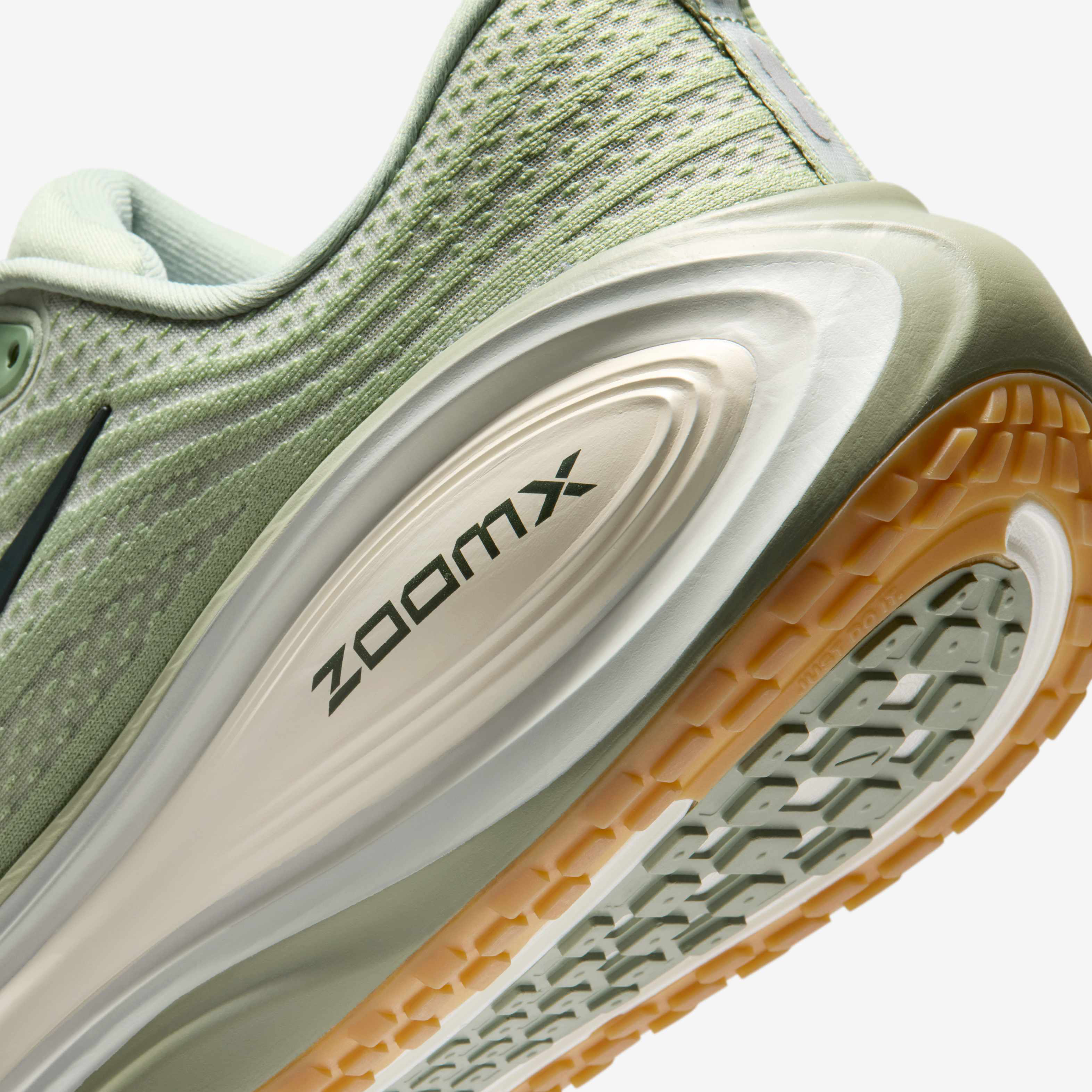 نايكي فوميرو بلس image number 7