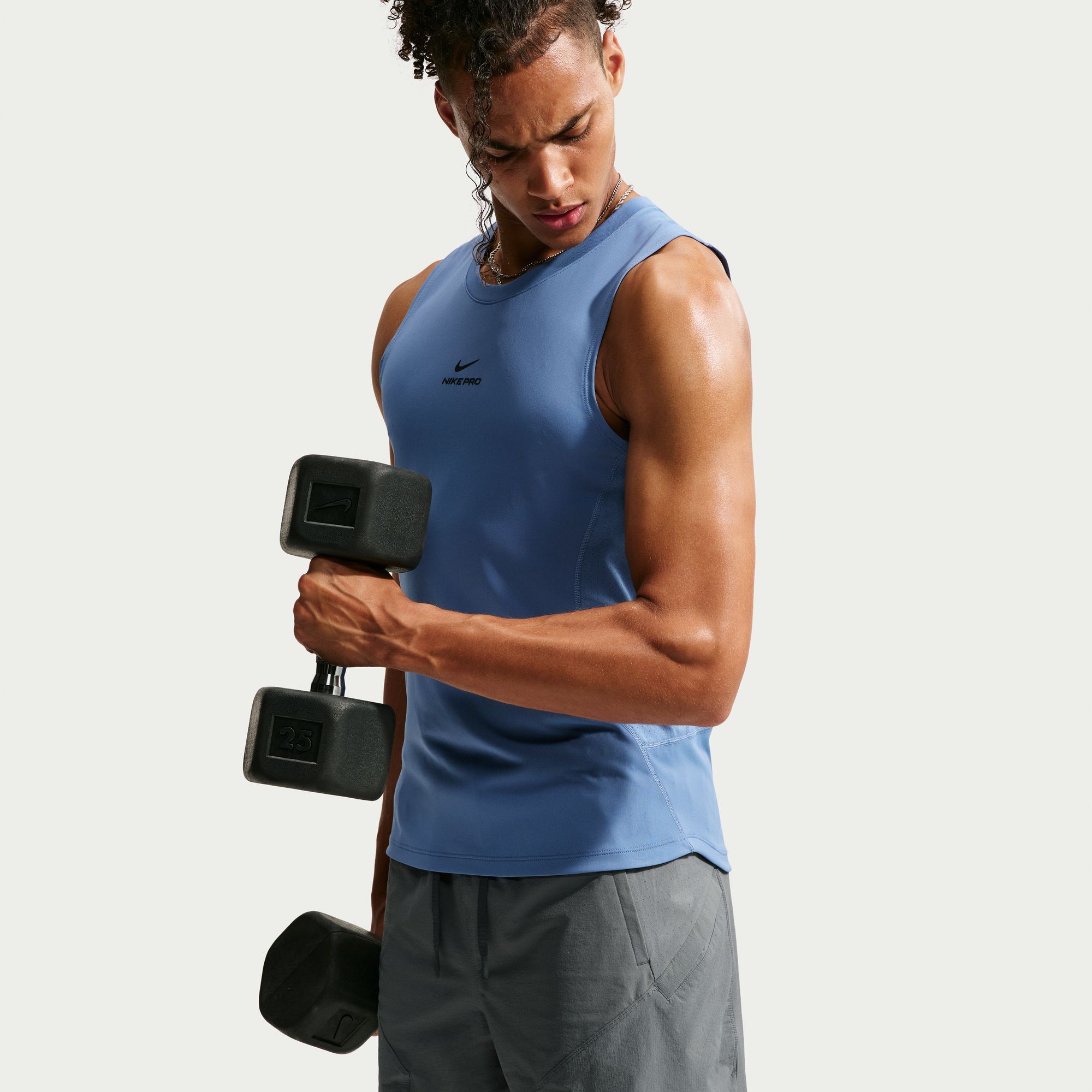 Nike Pro Training image number 4