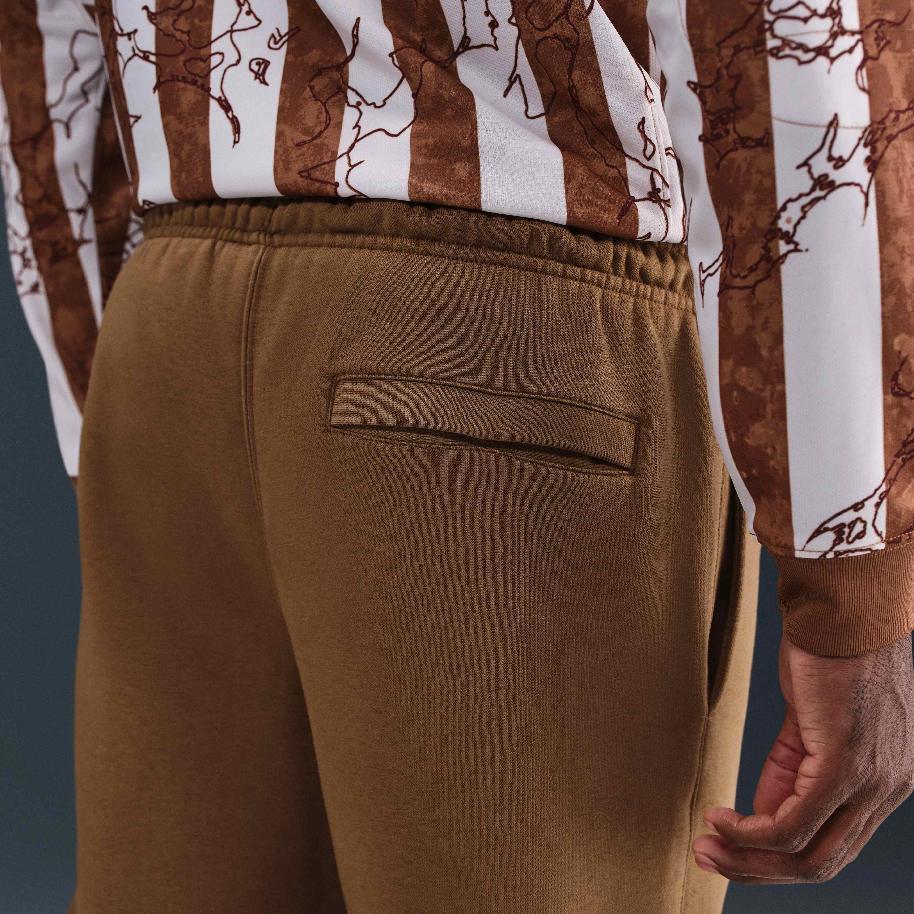 Nike Club image number 2