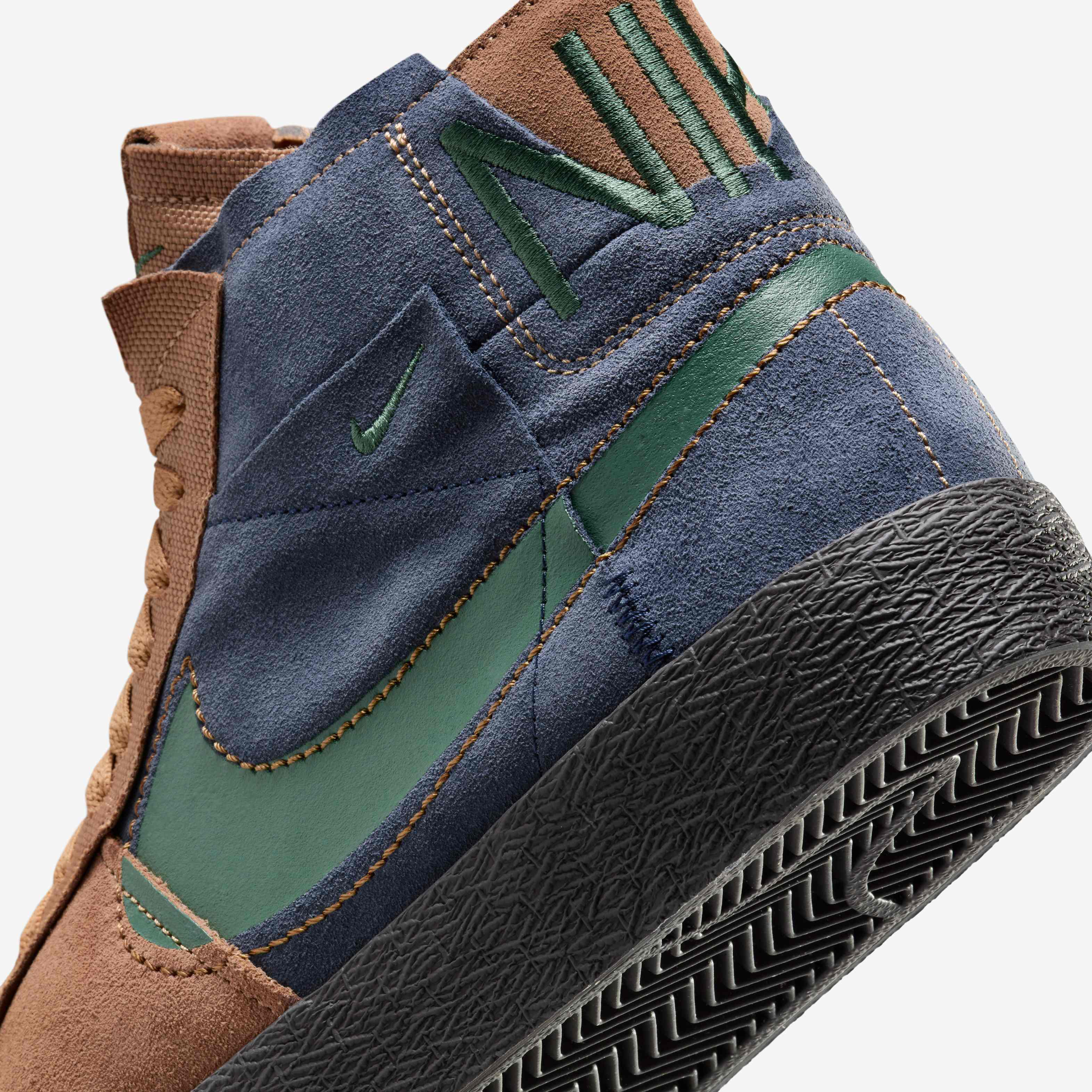 نايكي SB زووم بليزر ميد بريميوم image number 7