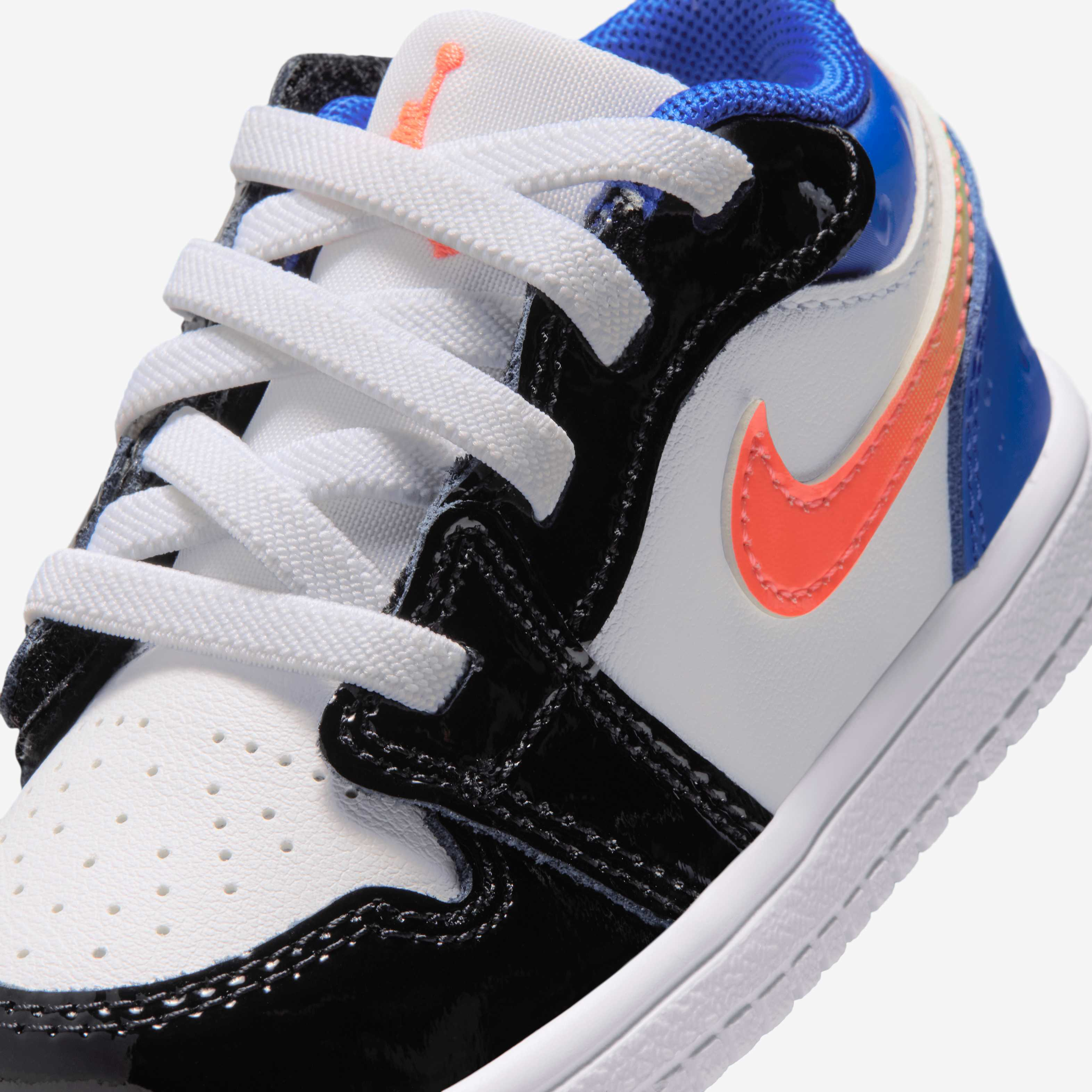 Jordan 1 Low Alt SE image number 6