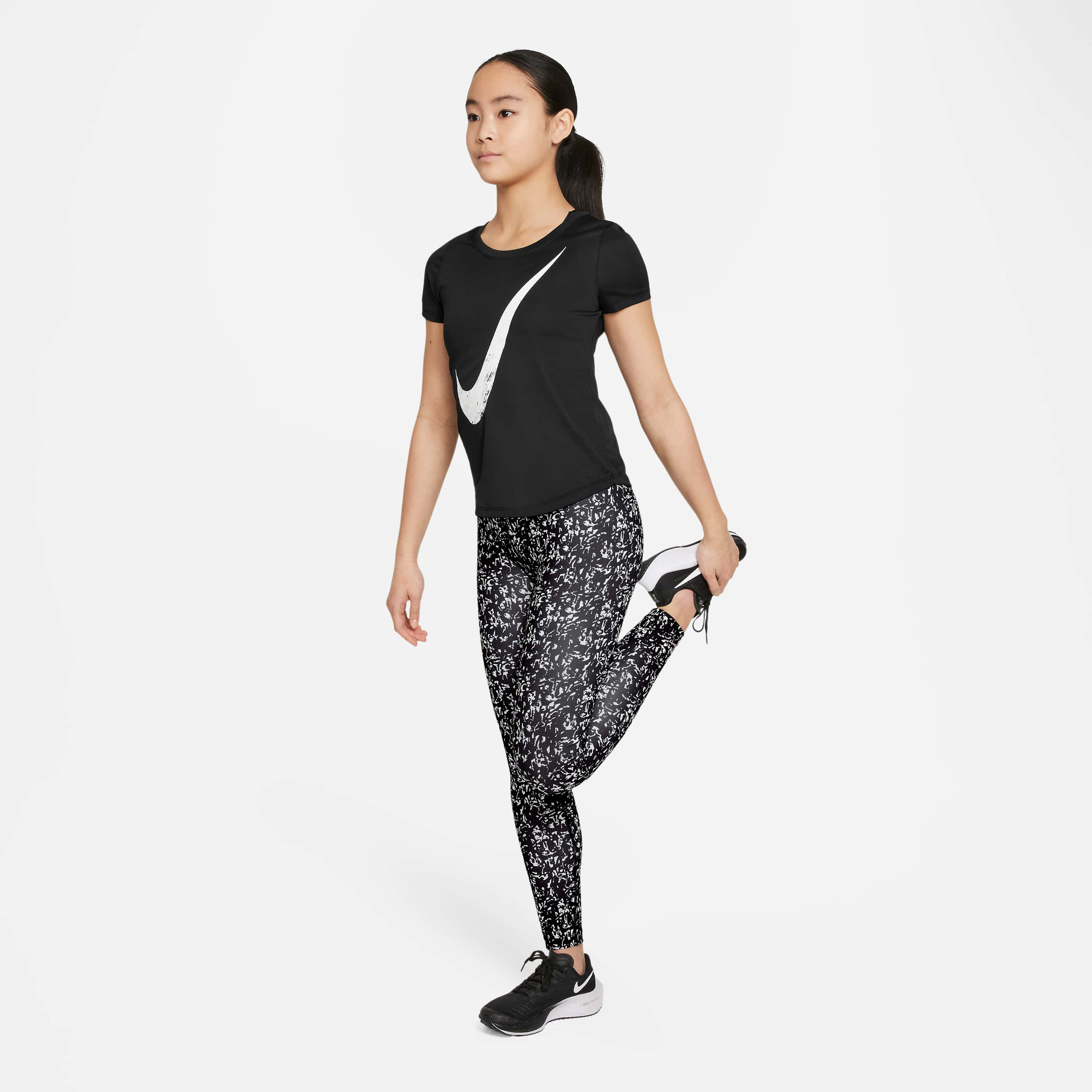 Nike Dri-FIT One Luxe Icon Clash image number 4