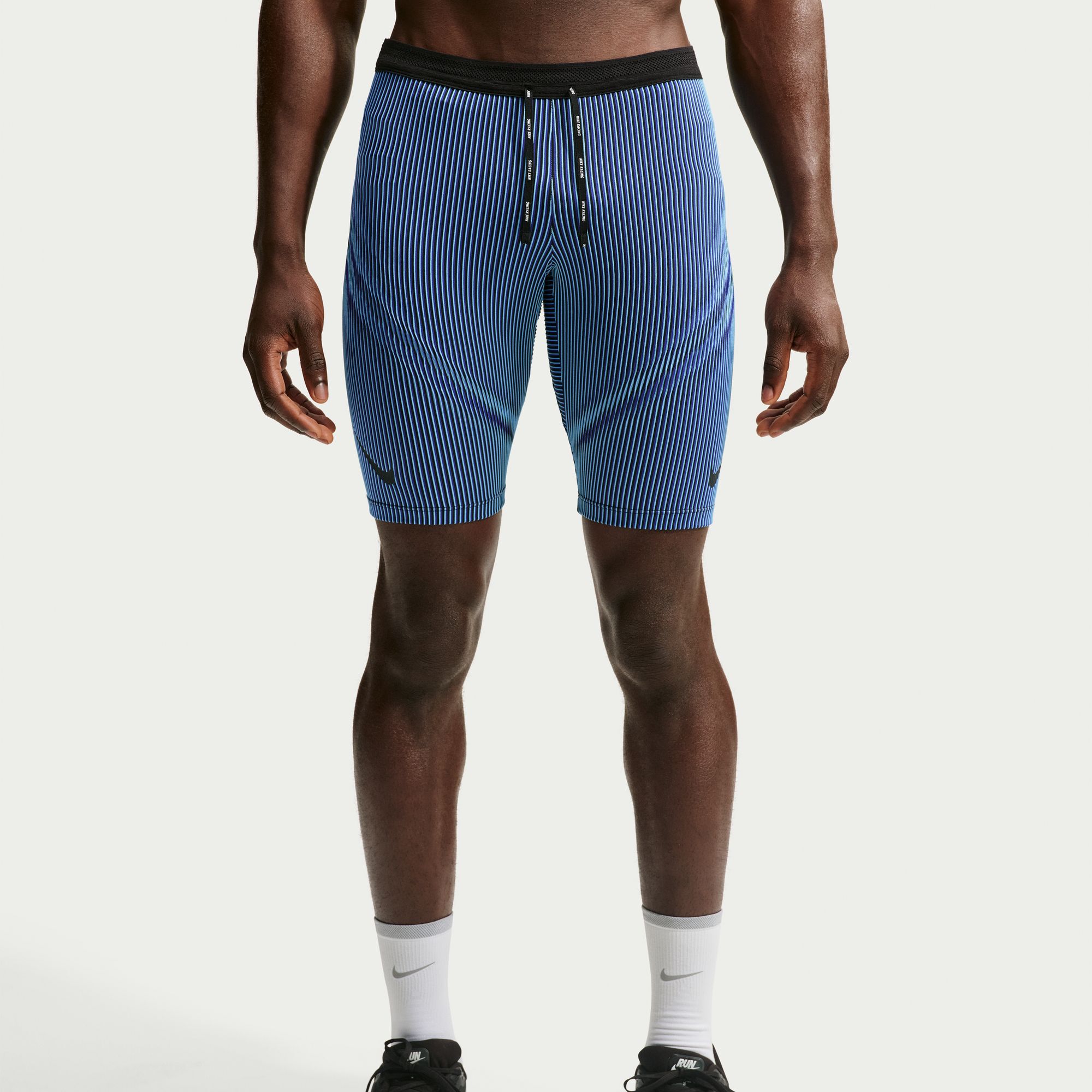 Nike AeroSwift image number 2