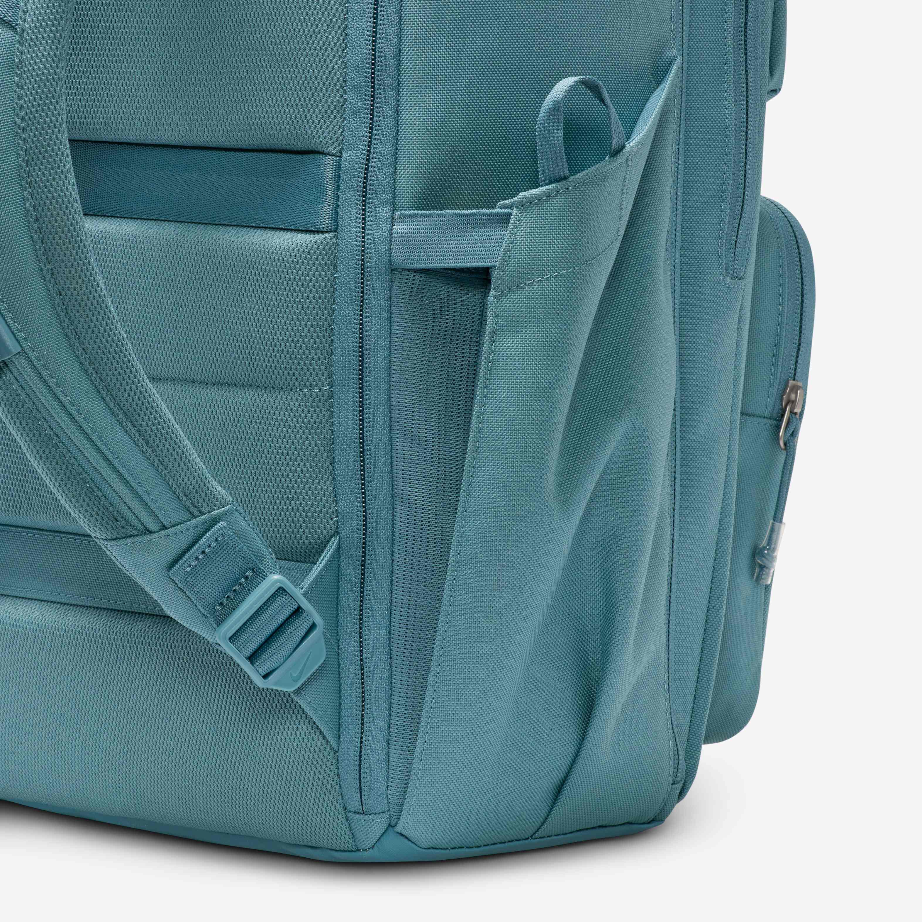 نايكي يوتليتي باور image number 10