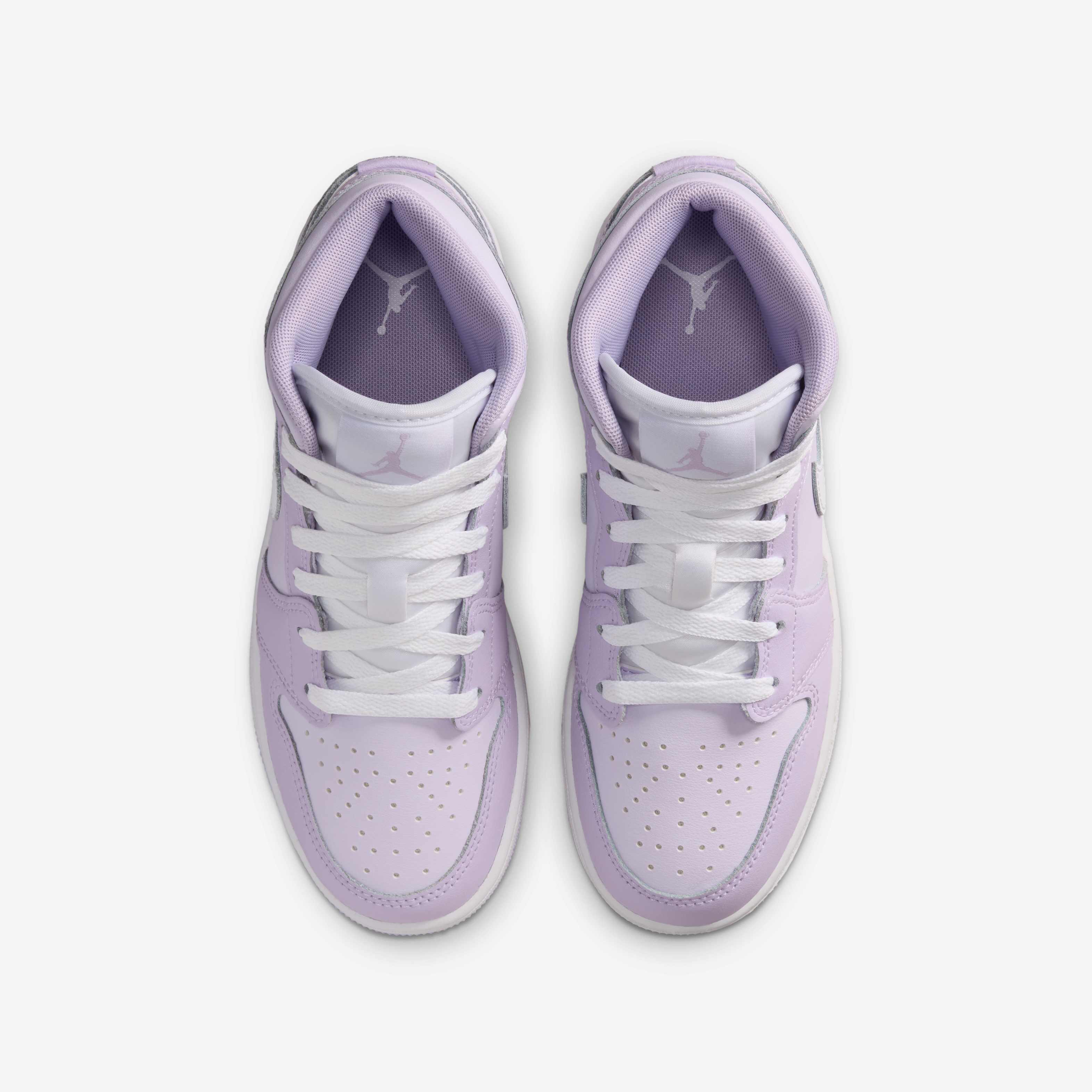 Air Jordan 1 Mid image number 3