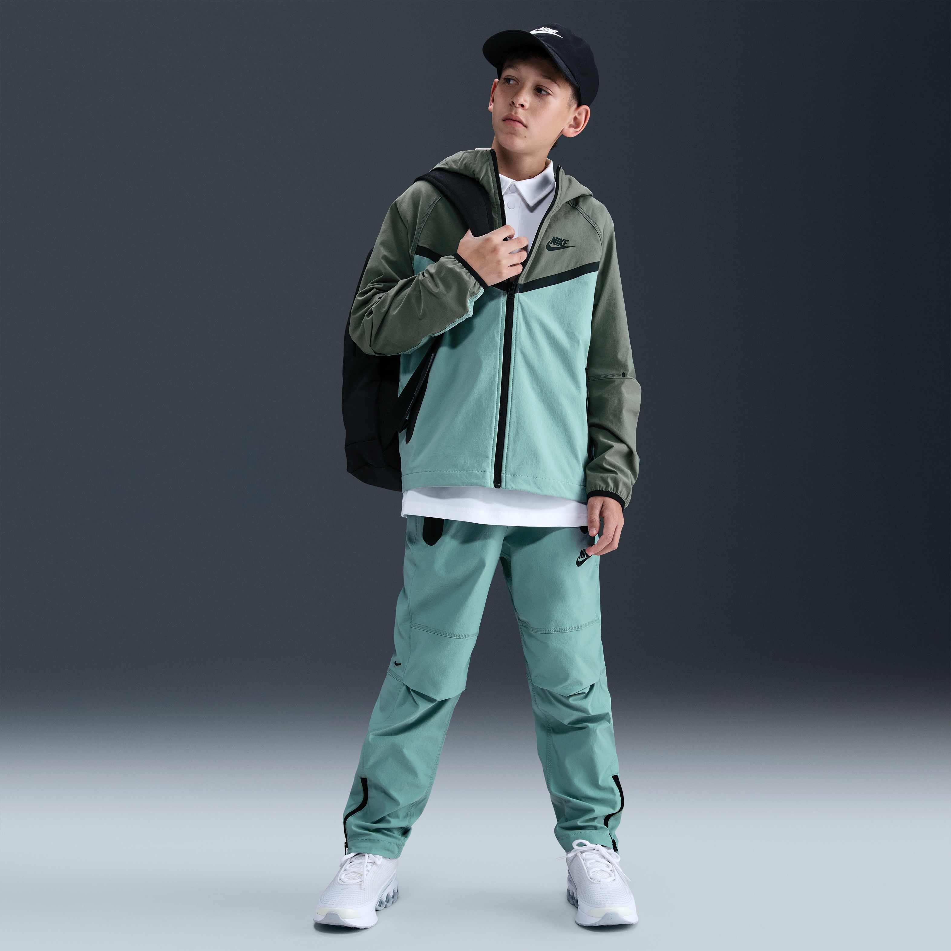 نايكي تك image number 0