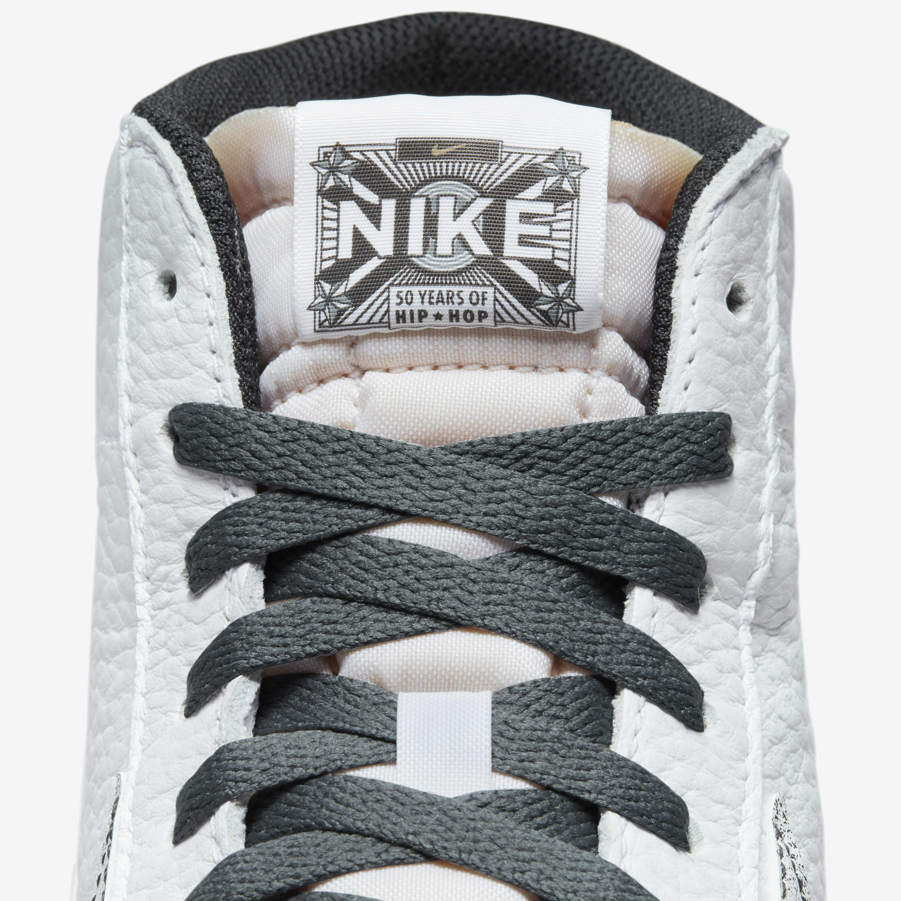 Nike Blazer Mid '77 image number 8