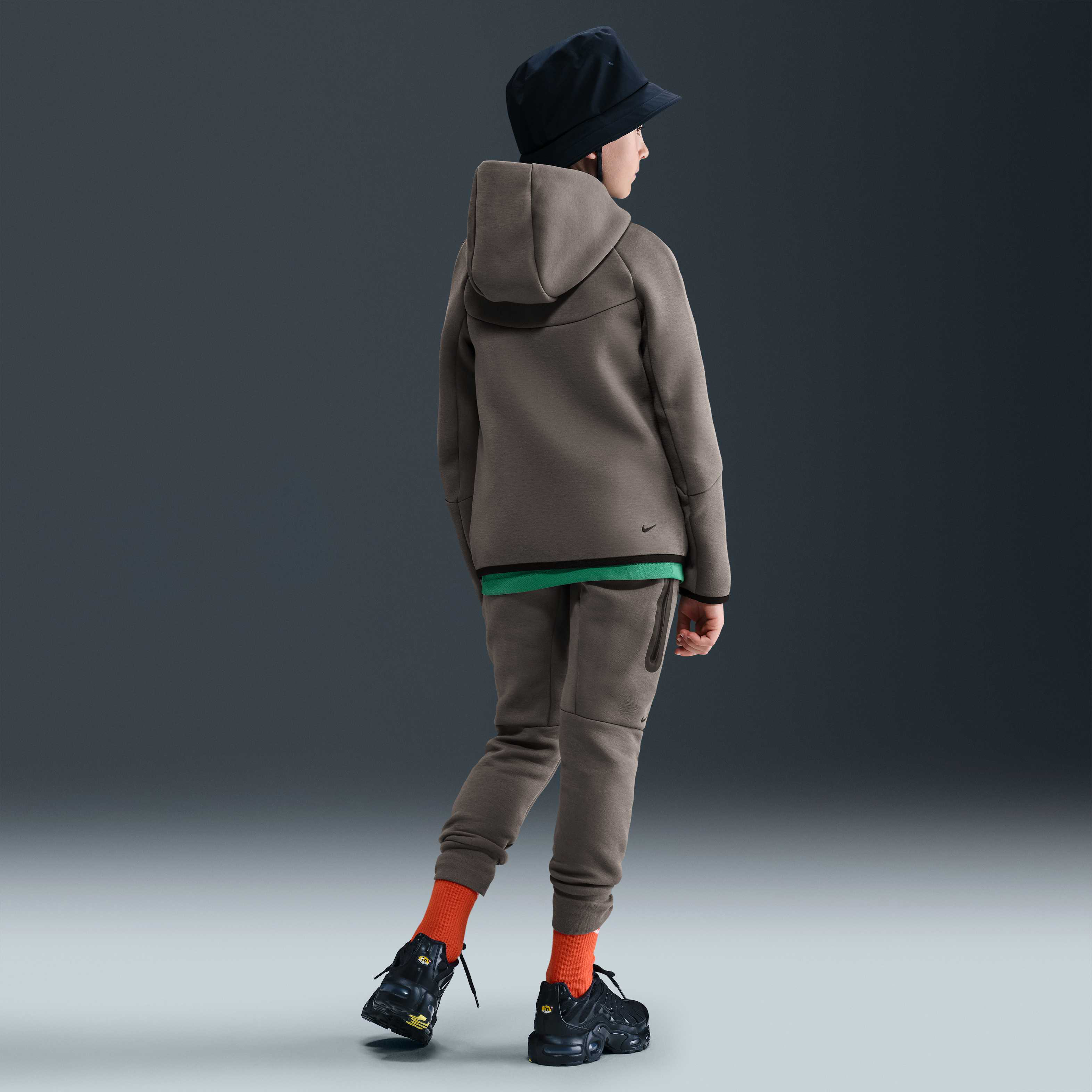 Nike Sportswear Tech Fleece image number 4