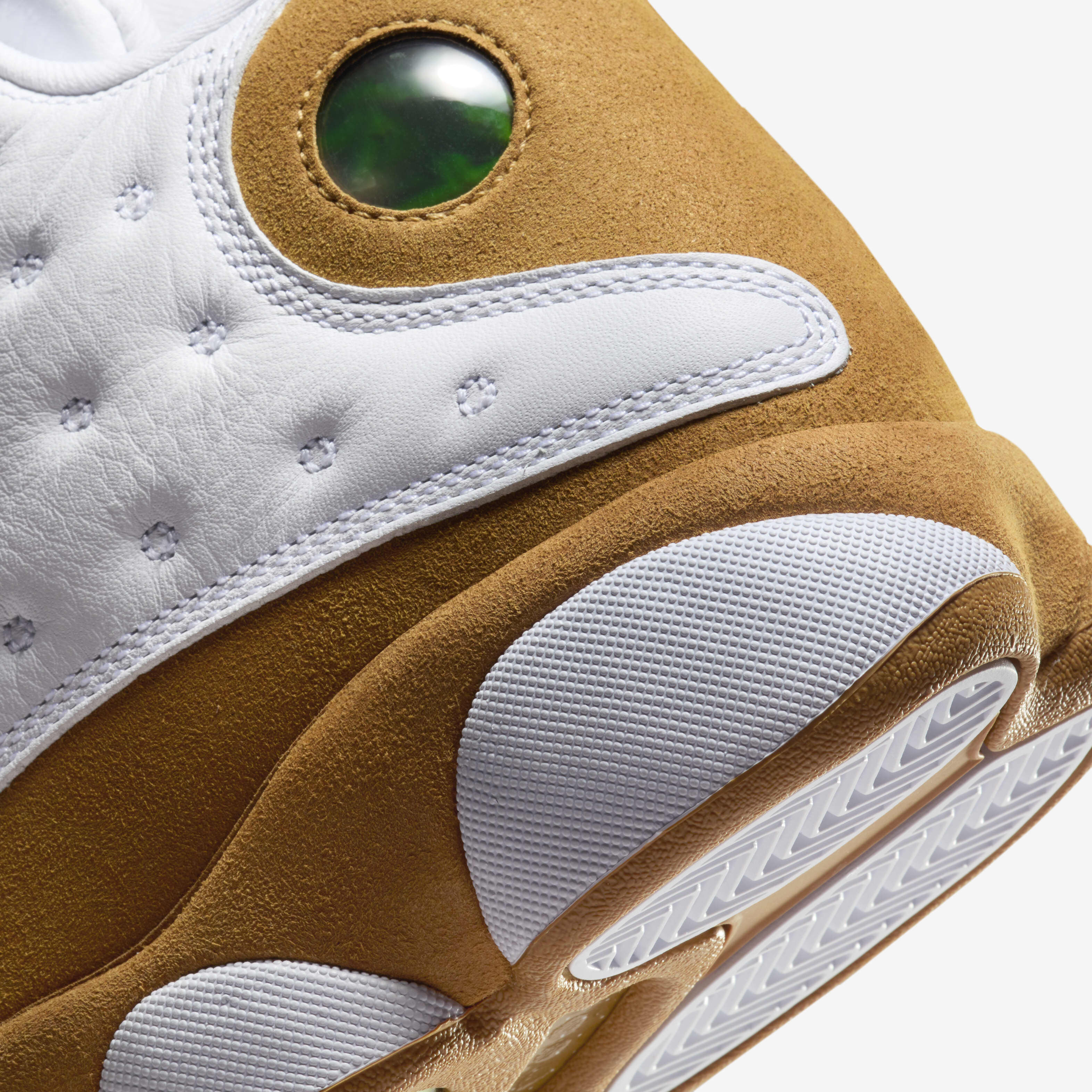 Air Jordan 13 Retro image number 7