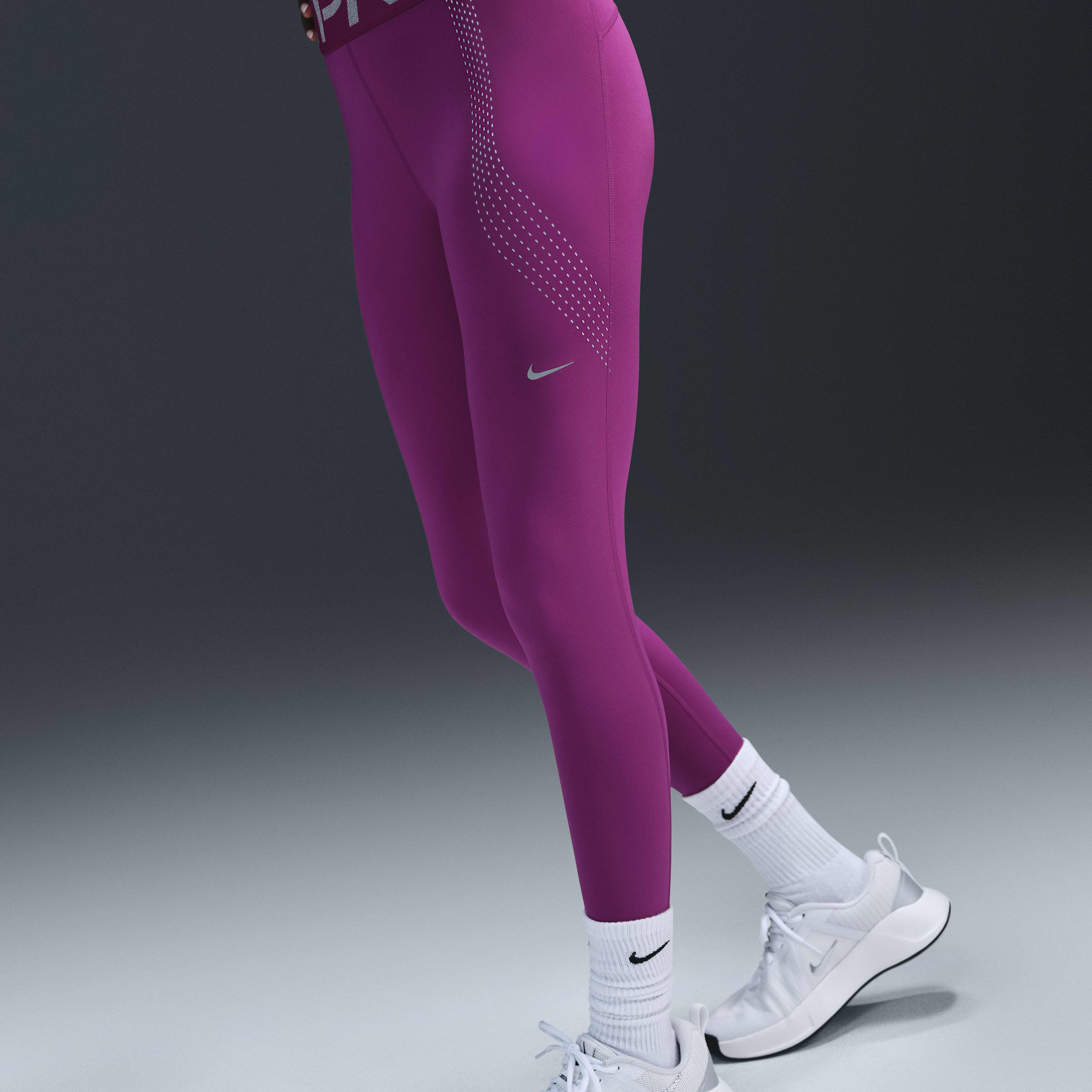 Nike Pro Sculpt image number 1