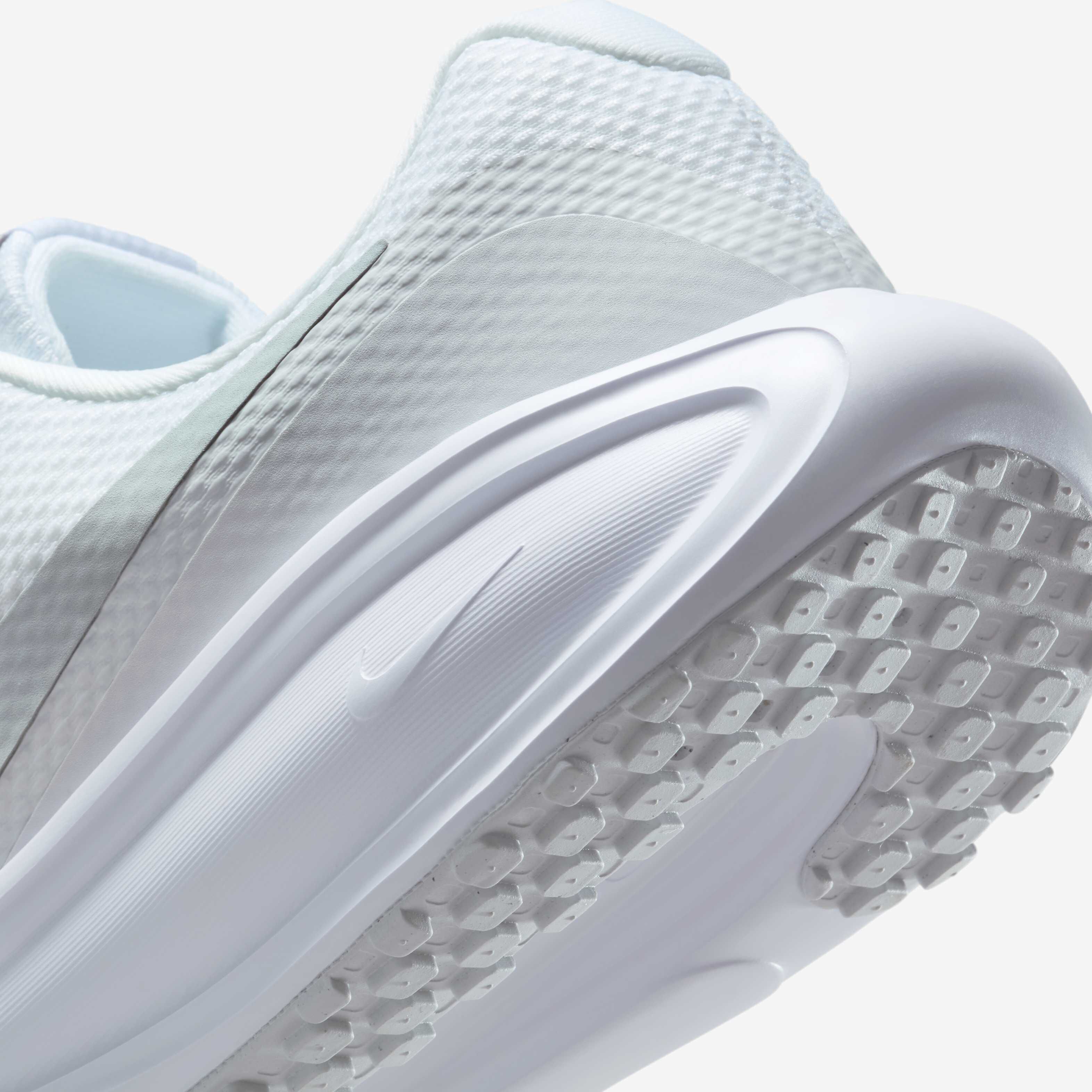 نايكي ريفلوشن 8 image number 7