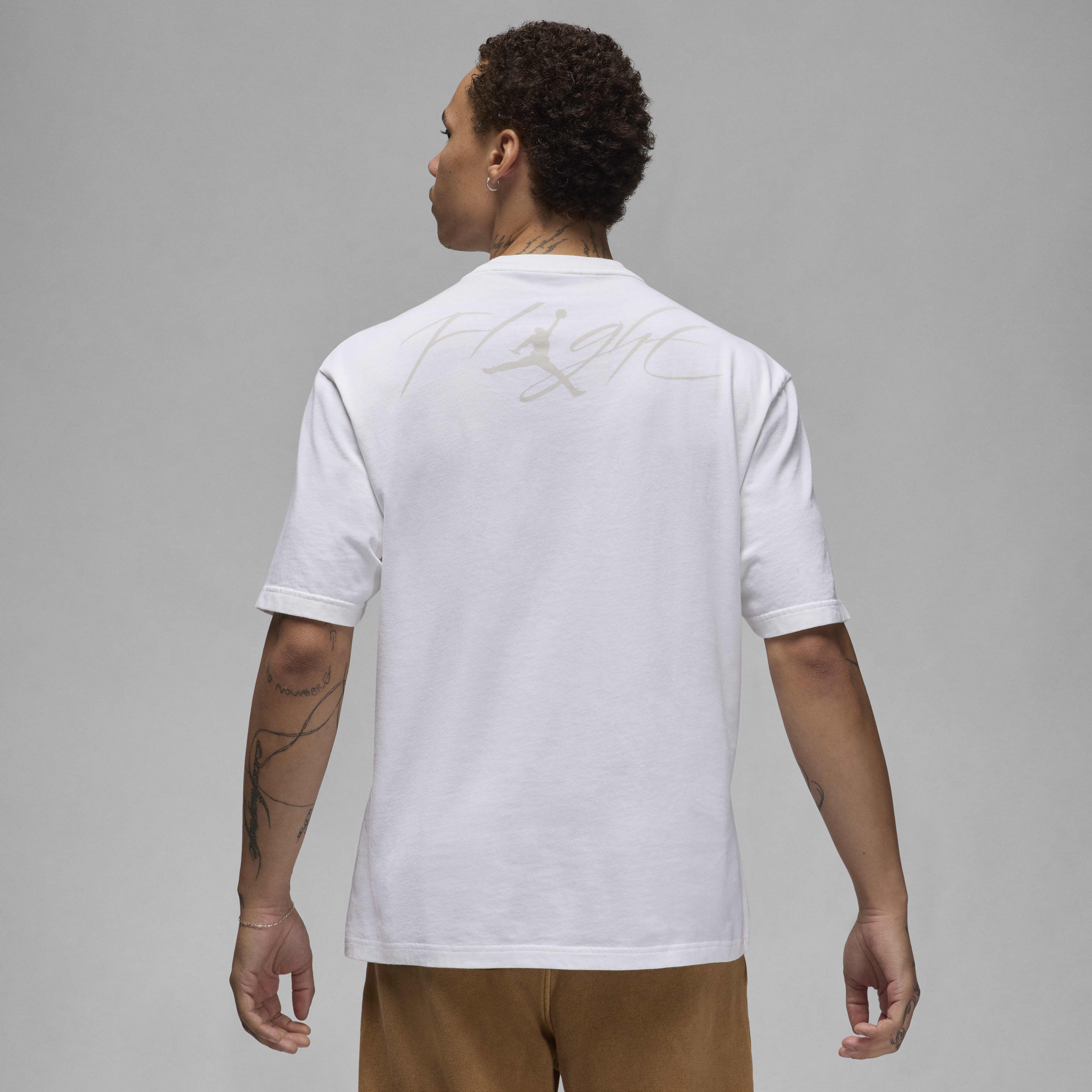 Buy Jordan Flight Essentials Men's T-Shirt - White | Nike