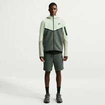 Nike Tech