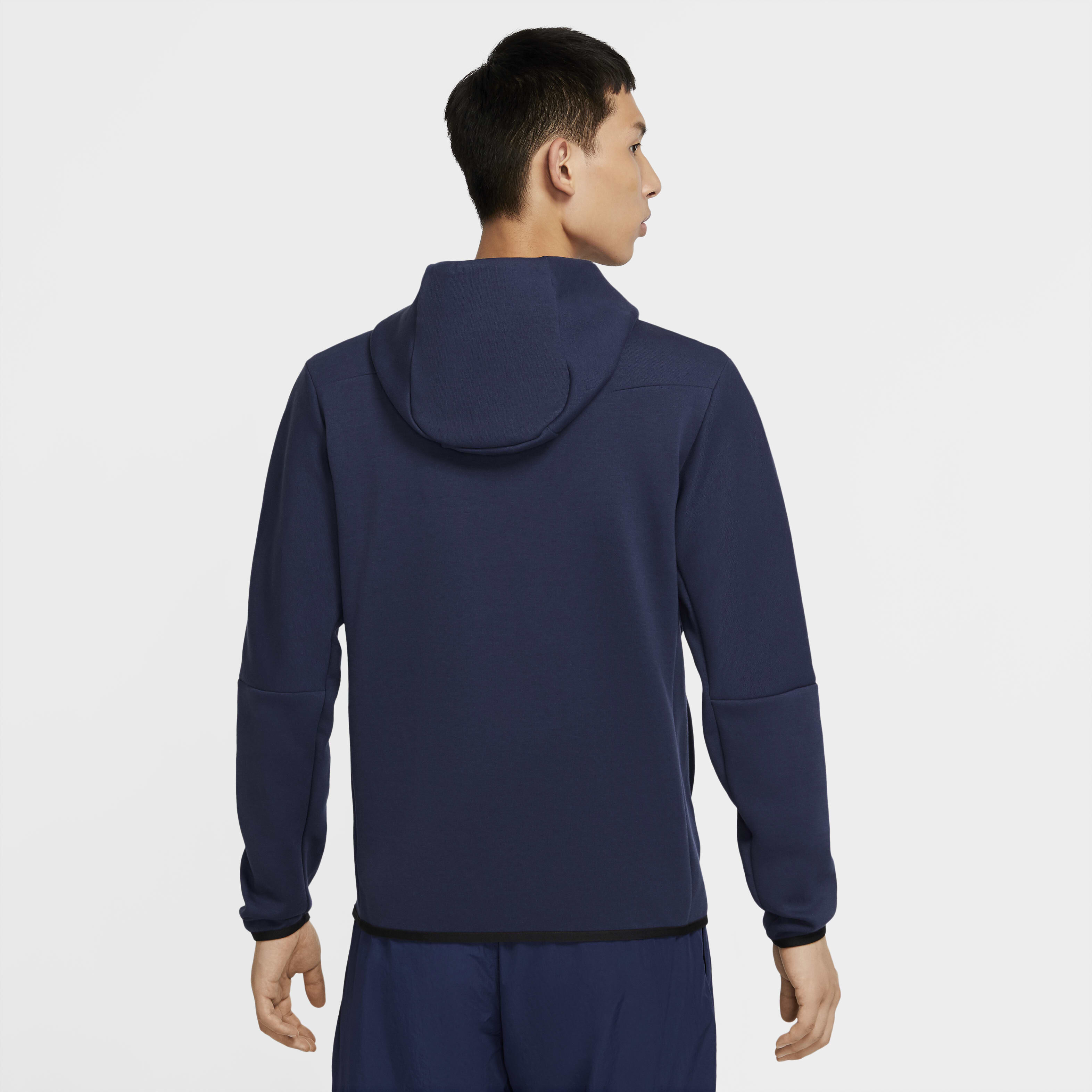 Nike Sportswear Tech Fleece image number 1