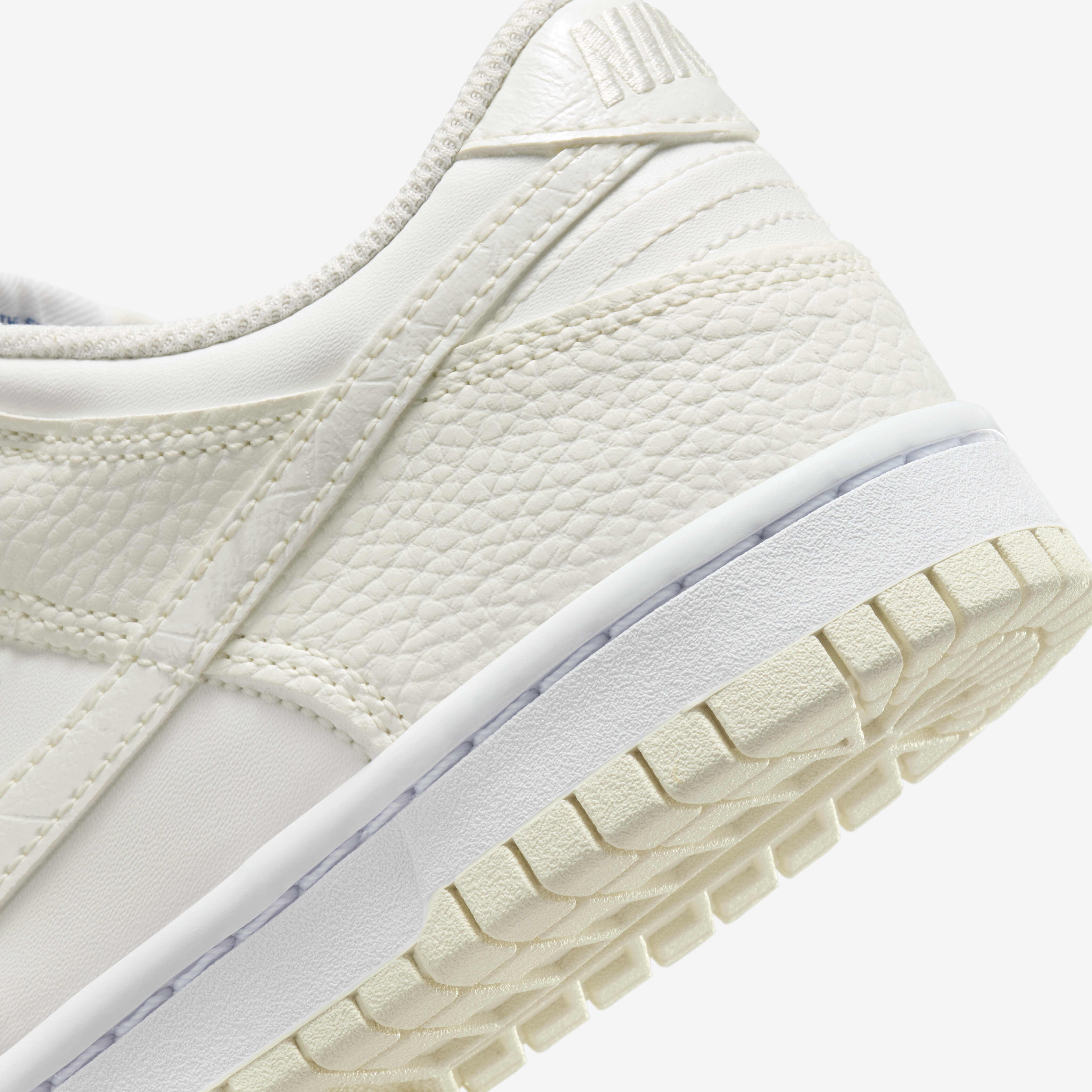 Buy Nike Dunk Low SE Older Kids' Shoes - Sail/White/Game